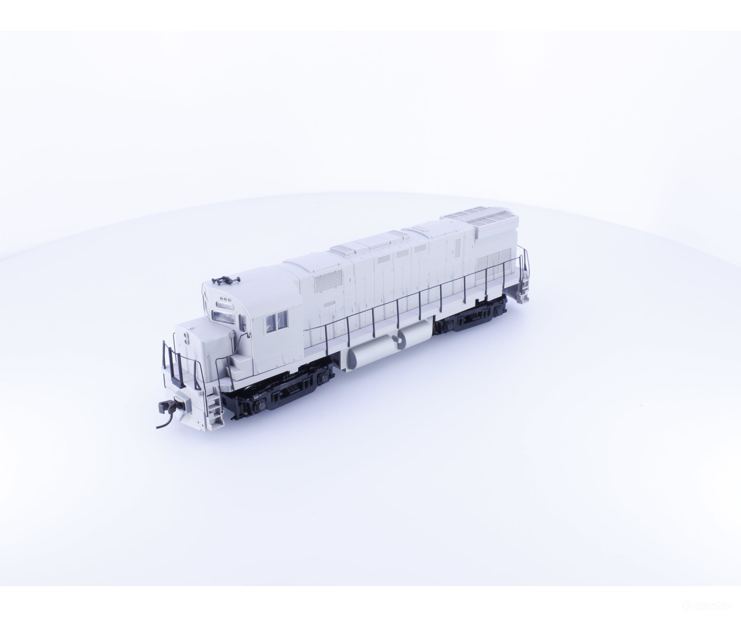 Atlas 550251 HO MLW C424 Phase III Diesel Locomotive CN Style Body Undecorated Analog DC Locomotives