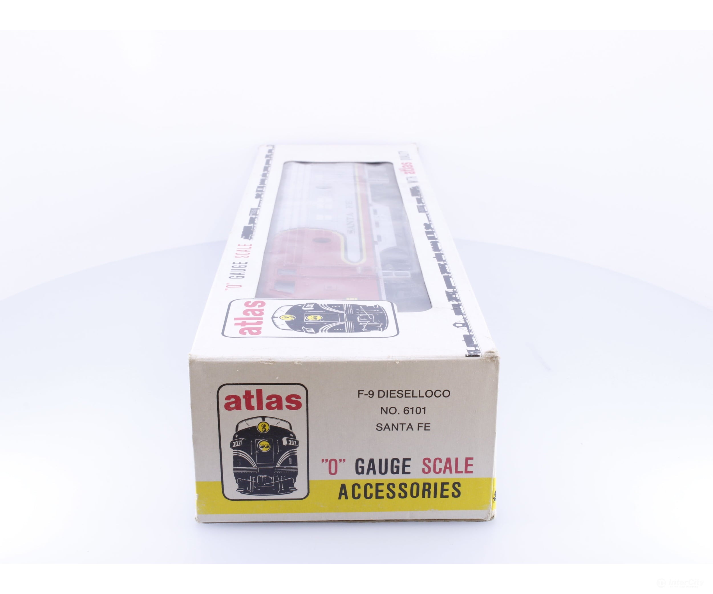 Atlas 6101 O F9 Diesel Locomotive Santa Fe (SF) Analog DC - Locomotives