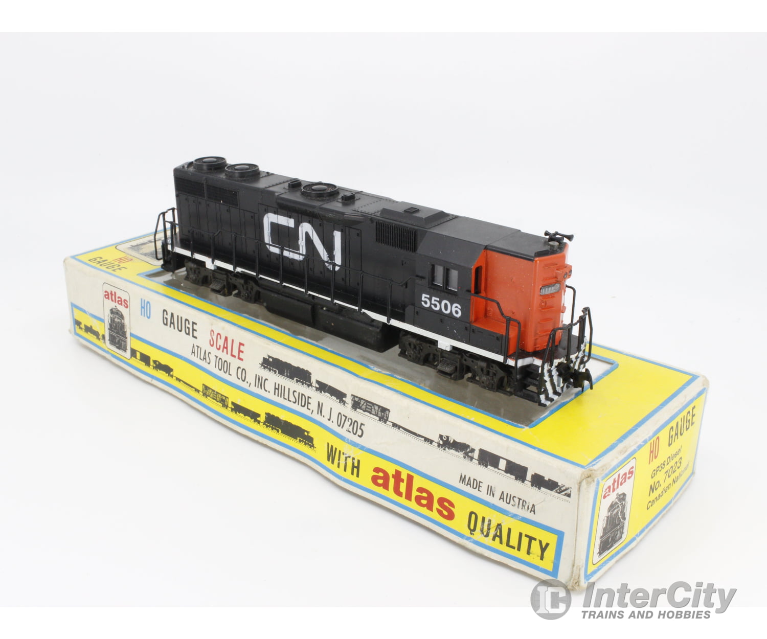 Atlas 7023 Ho Gp38 Locomotive Canadian National (Cn) 5506 Analog Dc Locomotives