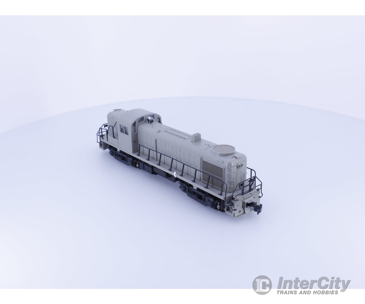 Atlas 7070 HO RS-3 Diesel Locomotive Undecorated Undecorated Analog DC Locomotives