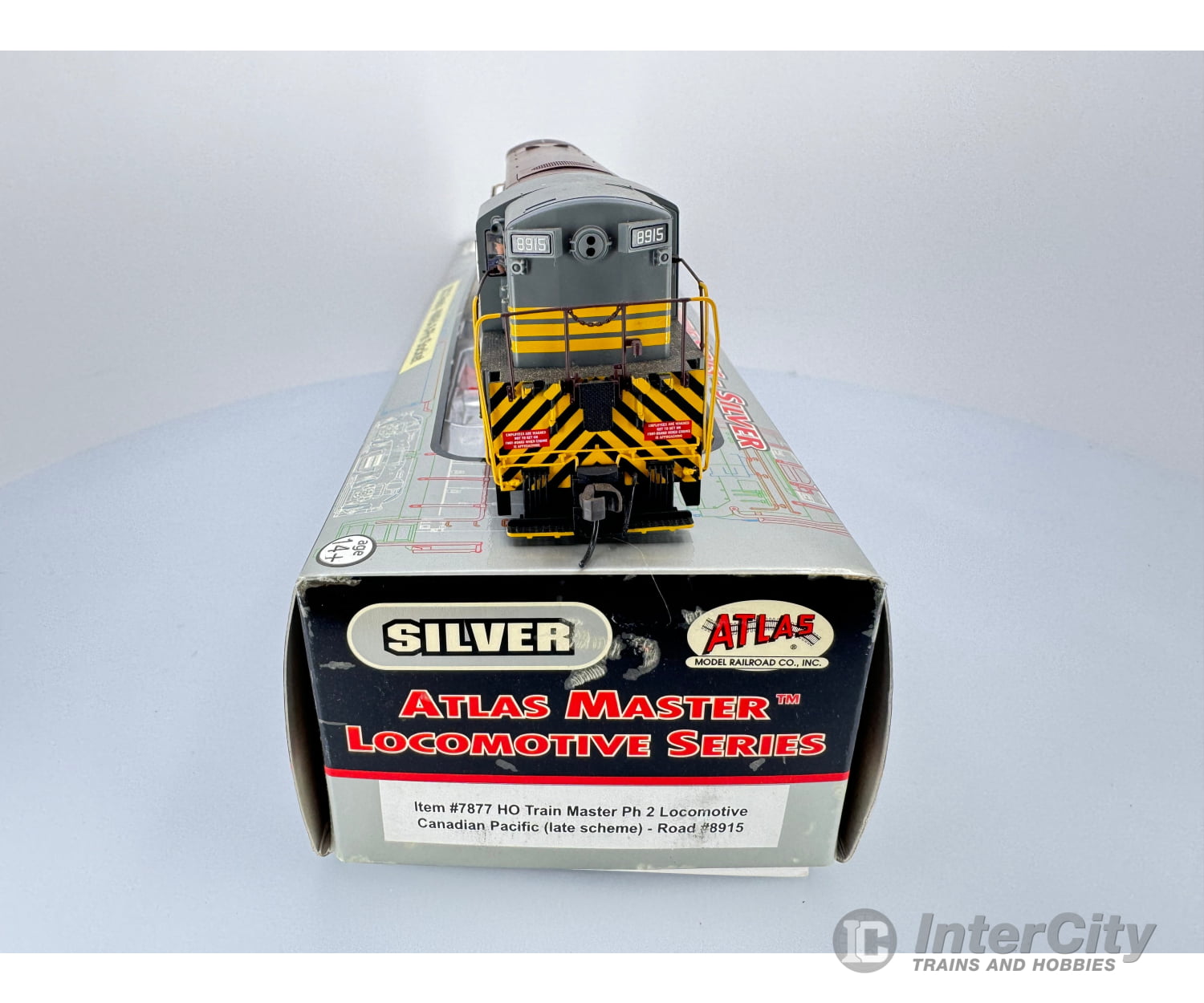 Atlas 7877 Ho Train Master Phase 2 (Late Scheme) Canadian Pacific (Cp) 8915 Analog Dc Locomotives