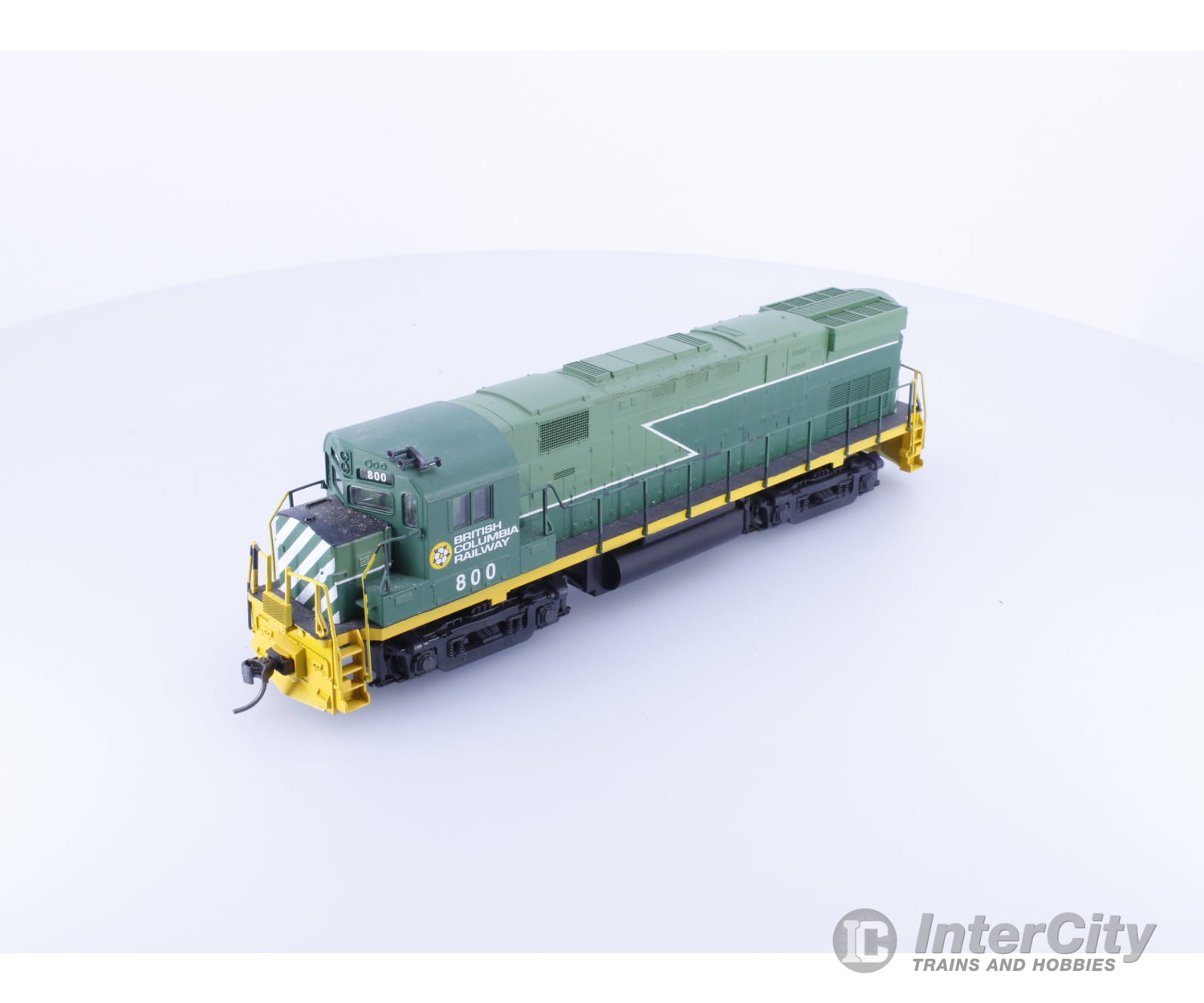 Atlas 8059 HO ALCO C-424 Diesel Locomotive Phase 1 Custom Painted BC Rail (BCOL) 800 Analog DC Locomotives