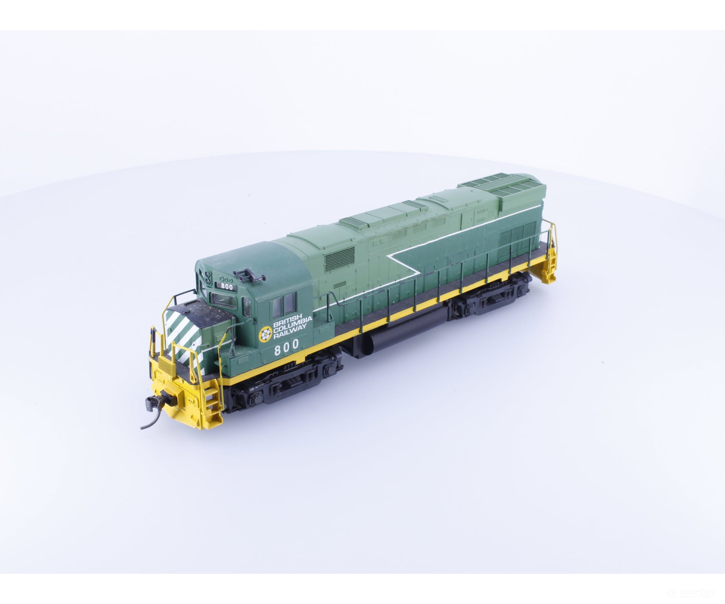Atlas 8059 HO ALCO C-424 Diesel Locomotive Phase 1 Custom Painted BC Rail (BCOL) 800 Analog DC Locomotives