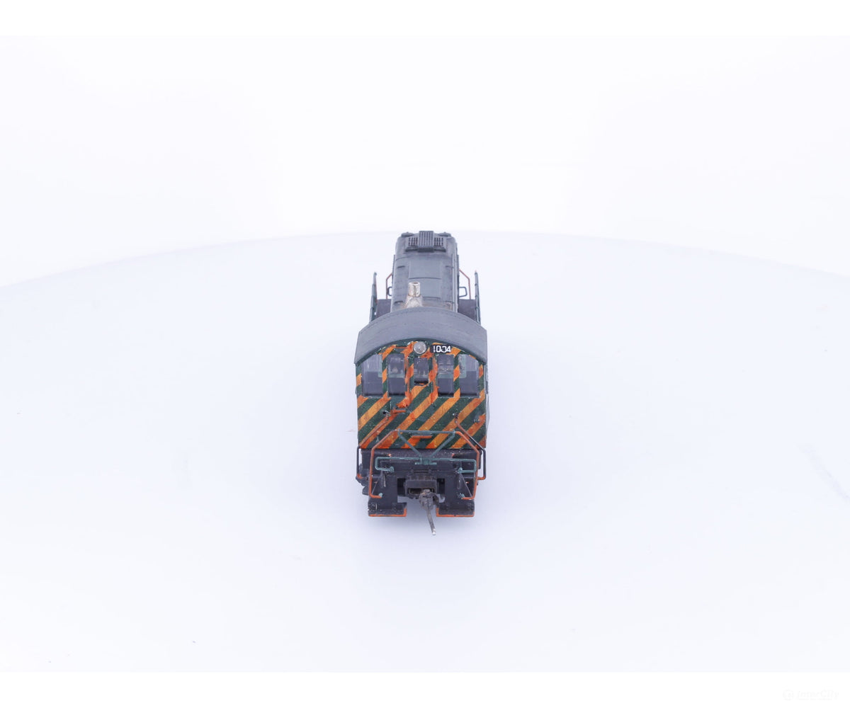 Atlas 8826 HO Alco S-3 Switcher Diesel Locomotive Pacific Western Railway (PWR) 1004 DCC - Locomotives