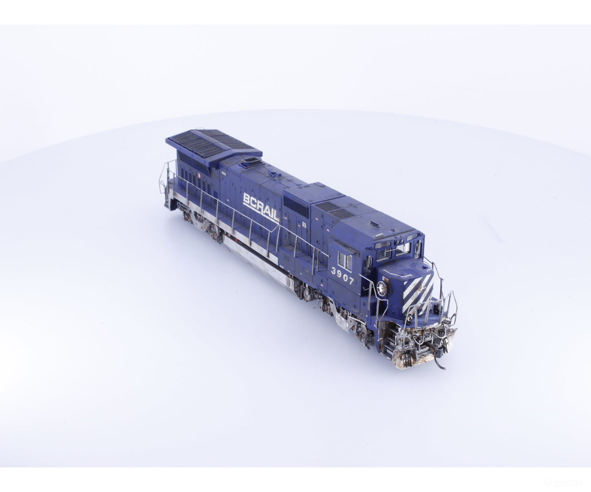 Atlas 9031 HO Dash 8-39B Diesel Locomotive Weathered BC Rail (BCOL) 3907 DCC & Sound - Locomotives