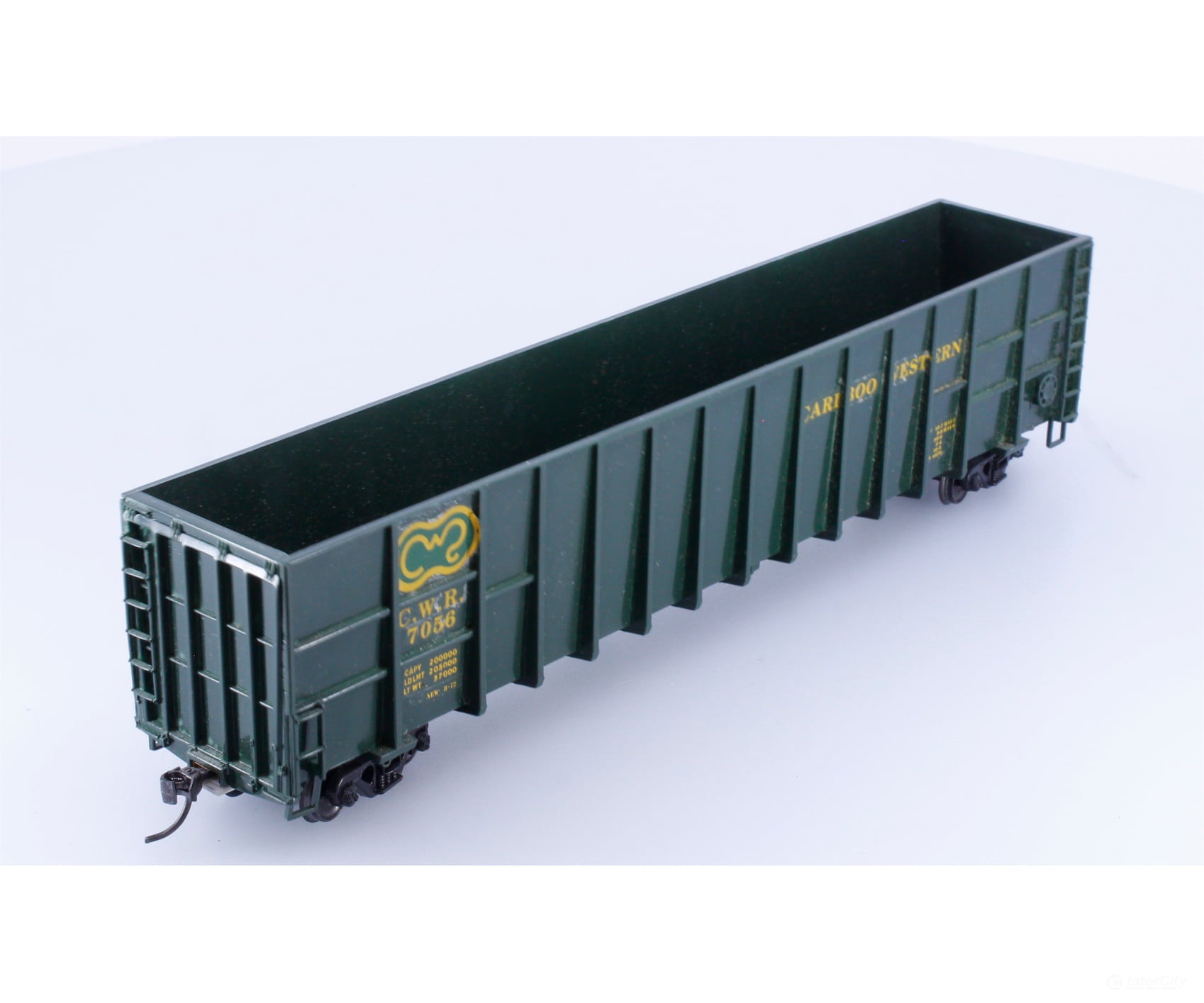 Atlas 932-4050 HO 61’ Wood Chip Car Cariboo Western (CWR) 7056 - Freight Cars