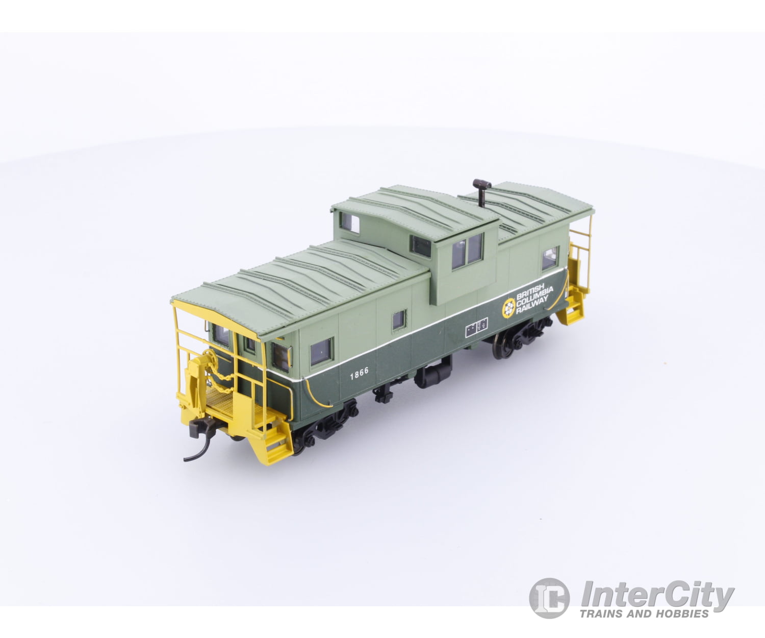 Atlas 999-H0056 HO Two Tone Green Caboose PWRS BC Rail (BCOL) 1866 Freight Cars