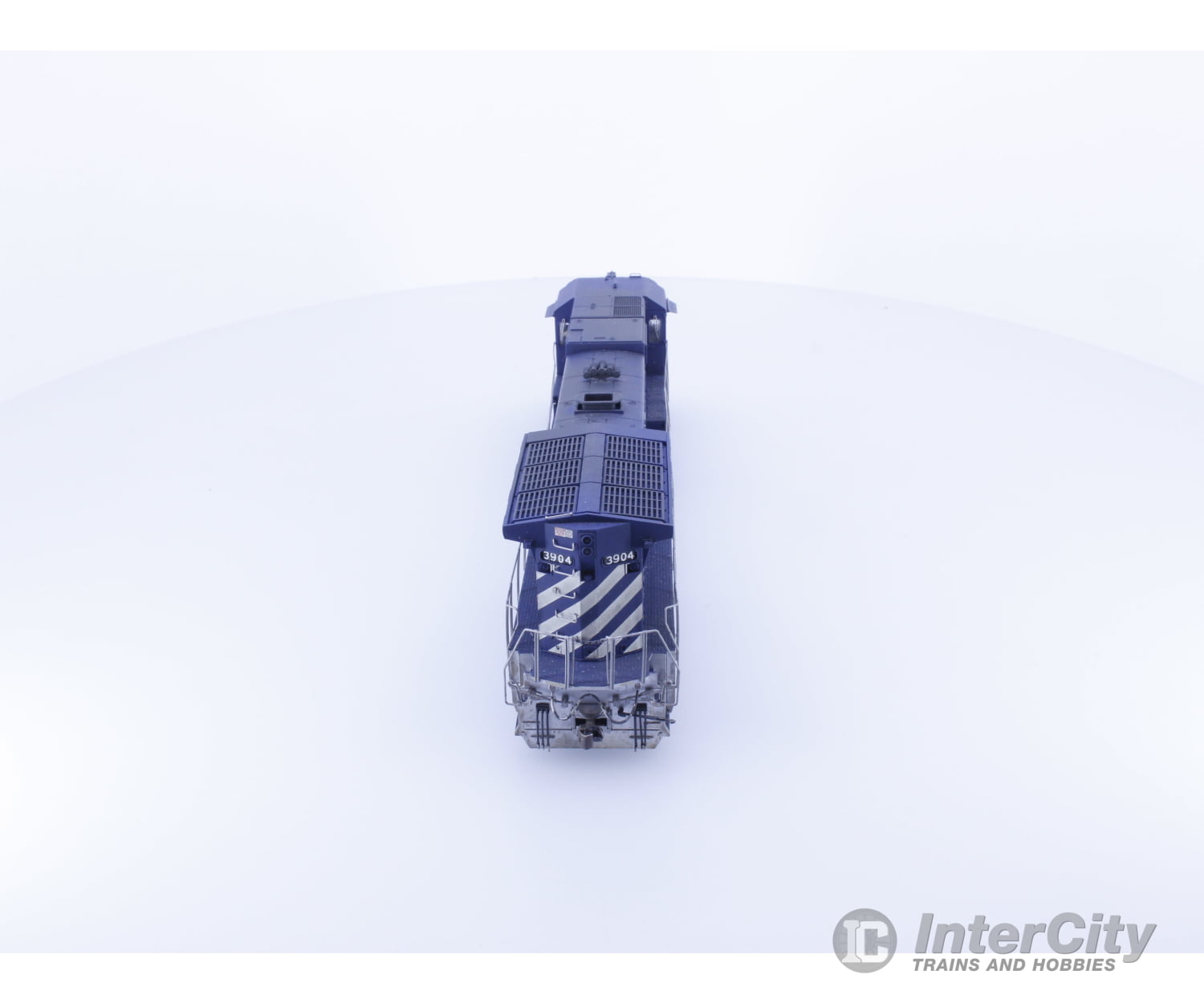 Atlas D8-39B HO Dash 8-39B Diesel Weathered Locomotive BC Rail (BCOL) 3904 DCC Locomotives