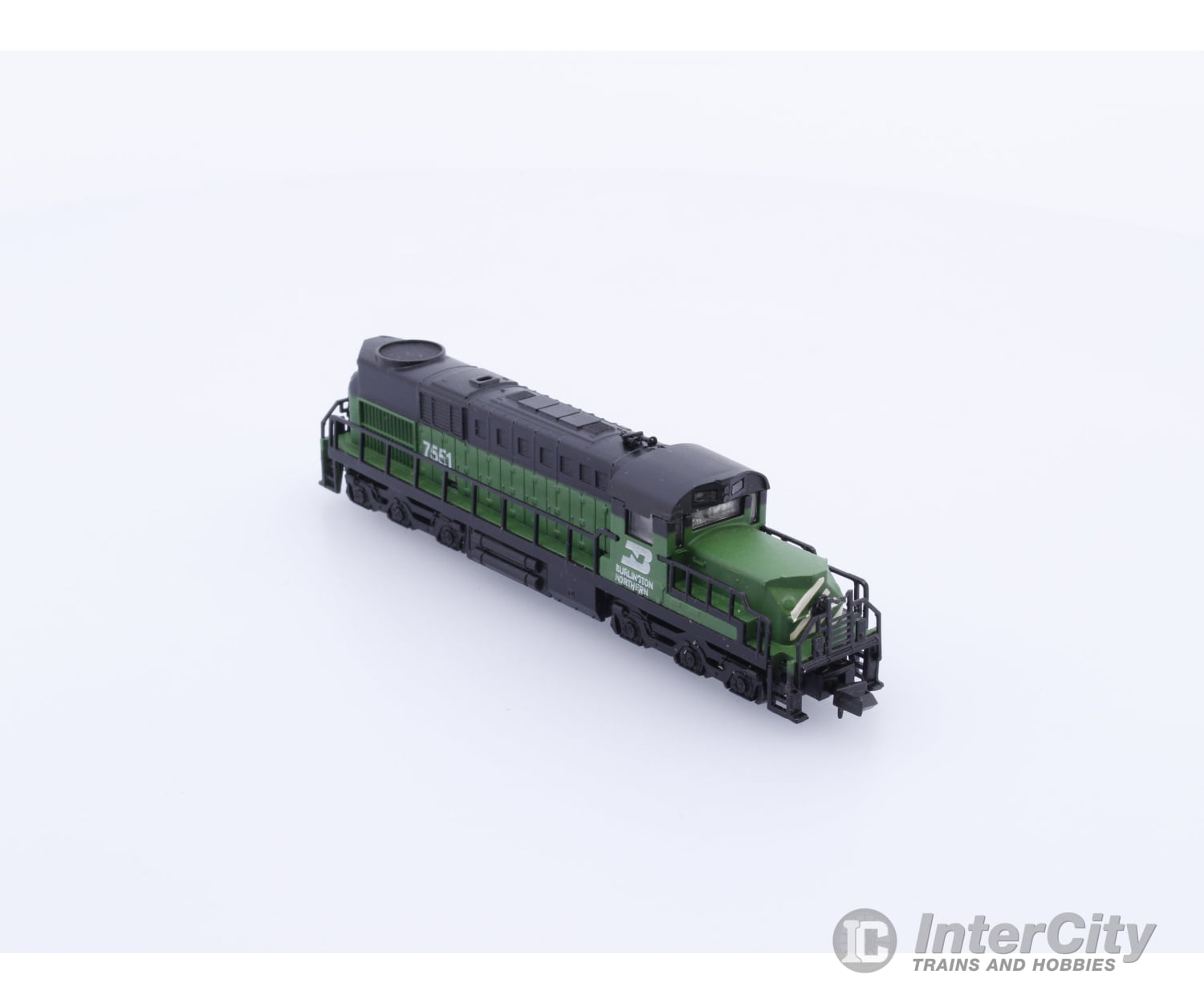 Atlas N RSD15 Burlington Northern (BN) 7551 Analog DC Locomotives