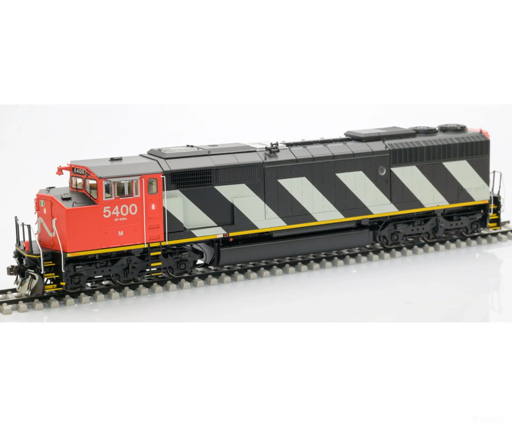 Aurora Miniatures 110501 HO Scale GMDD SD50F Diesel Locomotive - Canadian National (CN) ’Stripes’ #5400 Locomotives