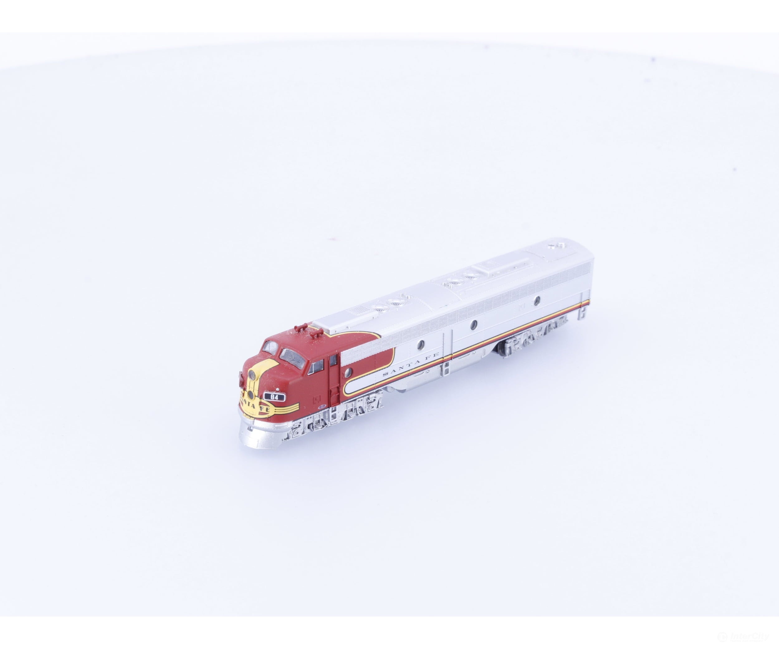 AZL 62601-2 Z E8A - E9A Diesel Locomotive Atchison Topeka and Santa Fe (ATSF) 84 Analog DC Locomotives