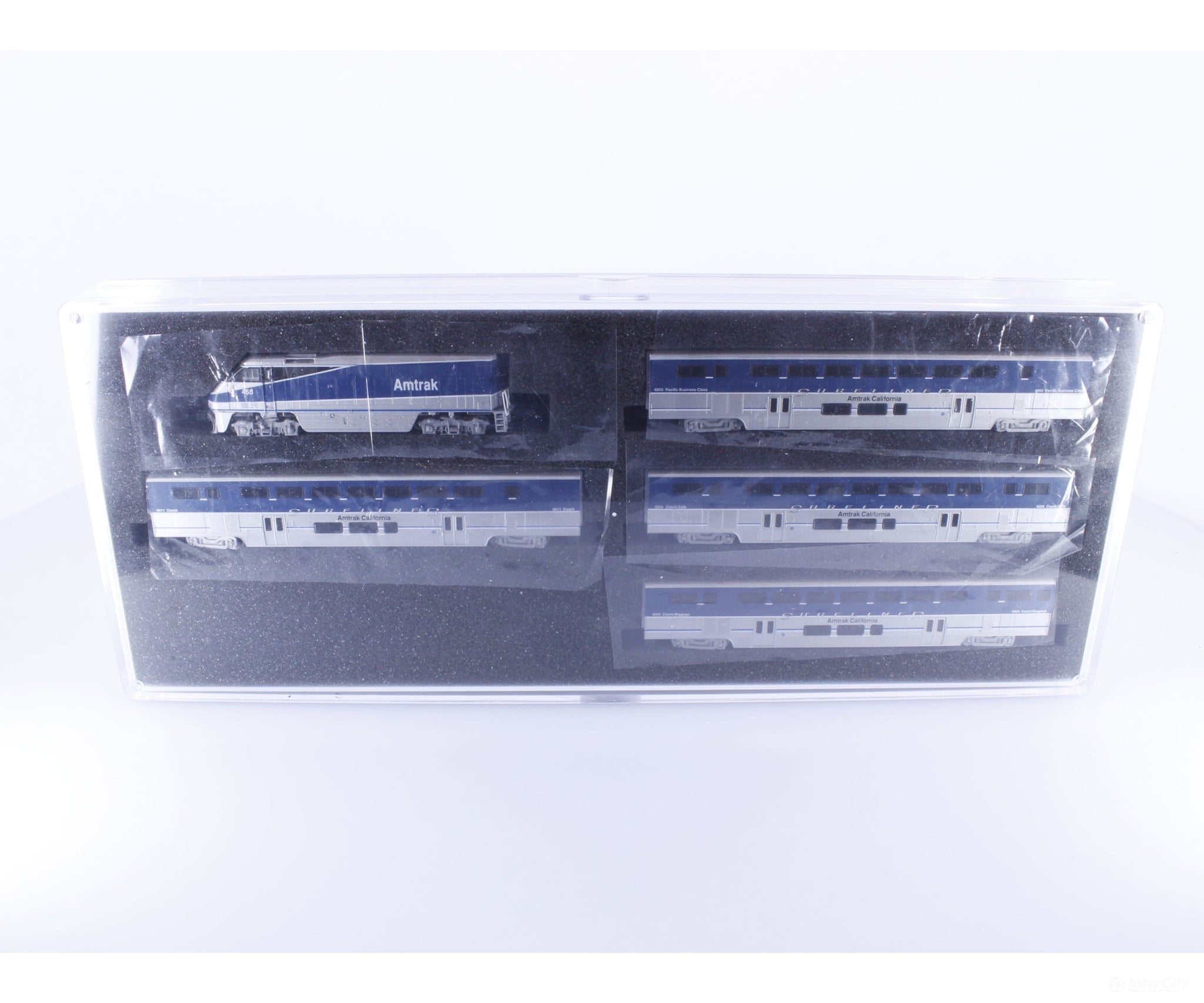 AZL 7002 Z F59PHI + 4 Surfliner Bi-Level Passenger Cars Amtrak (AMTK) 455 Analog DC Locomotives