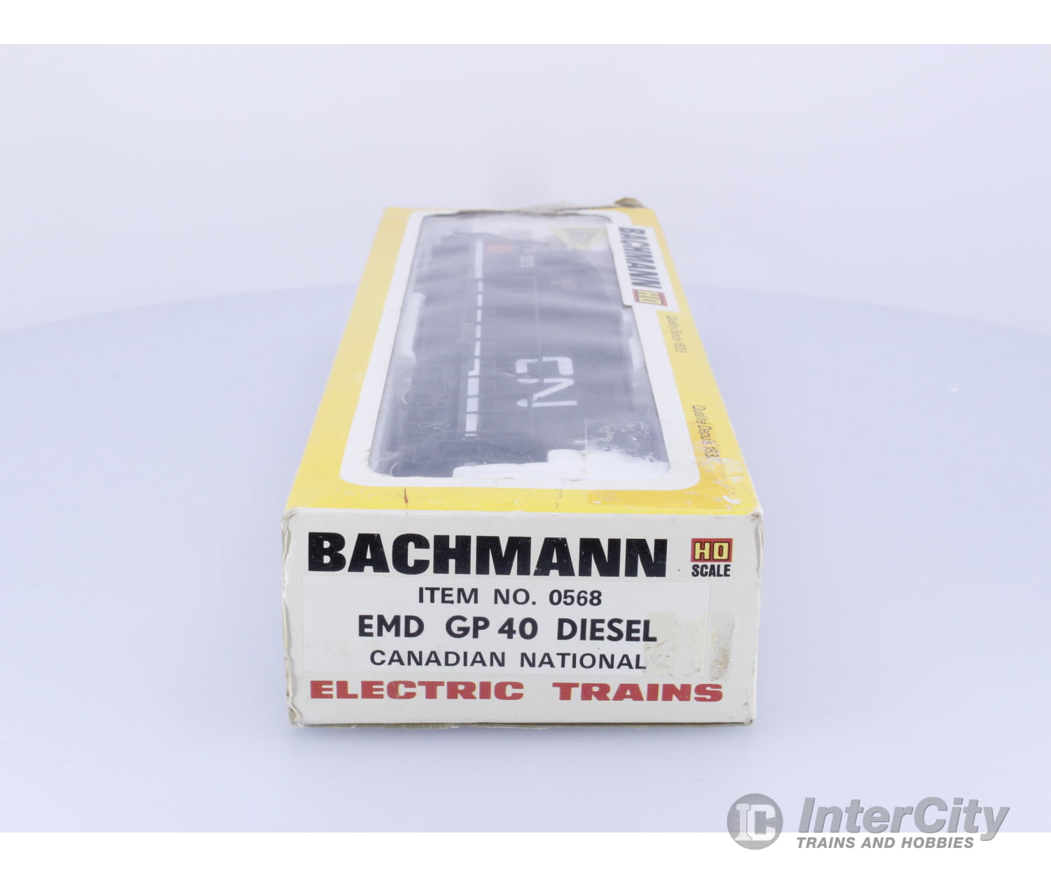 Bachmann 0568 HO EMD GP40 Canadian National (CN) 5075 Analog DC Locomotives
