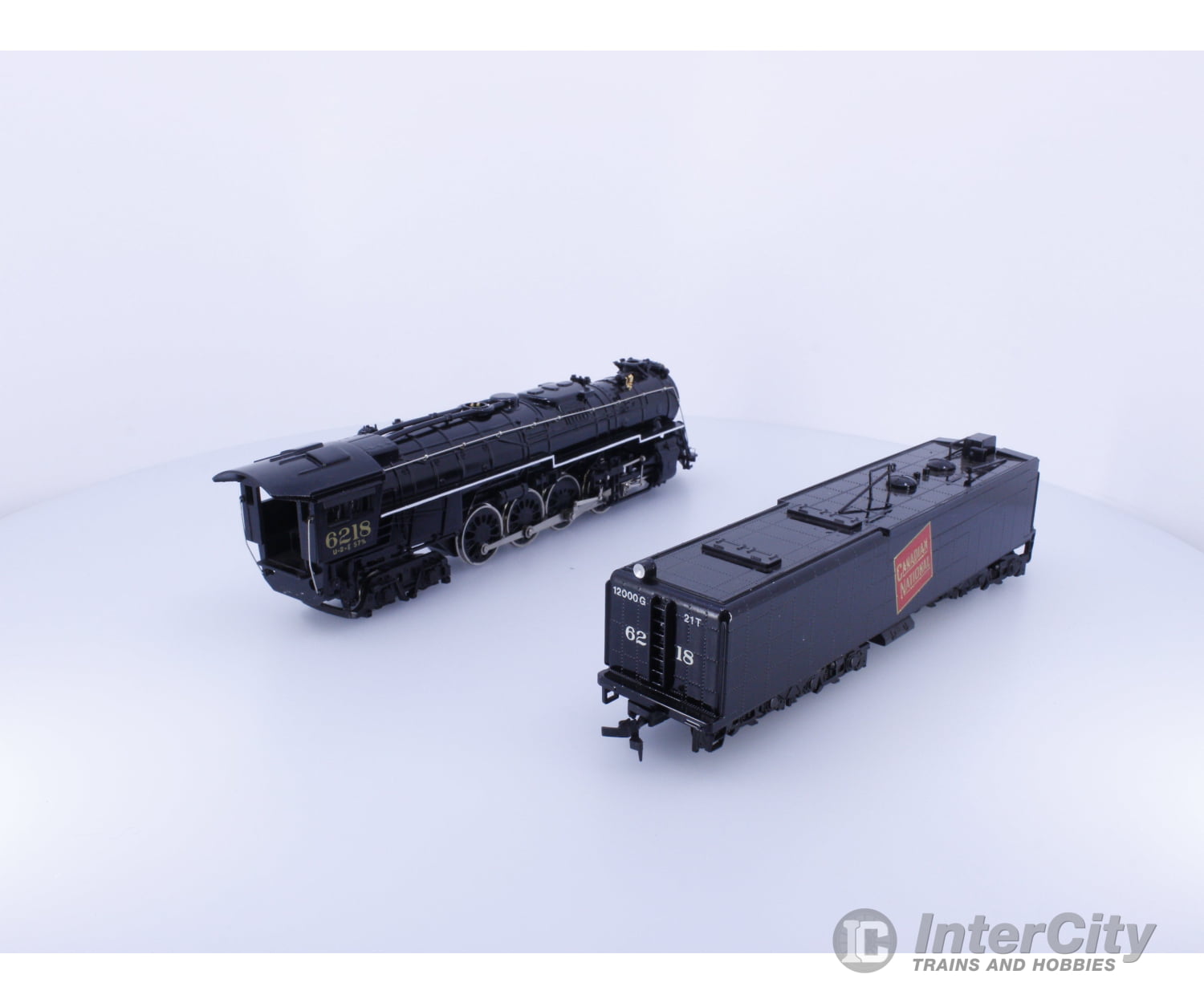 Bachmann 0662 HO Northern 4-8-4 with Realistic Smoke Unit Canadian National (CN) 6218 Analog DC Locomotives