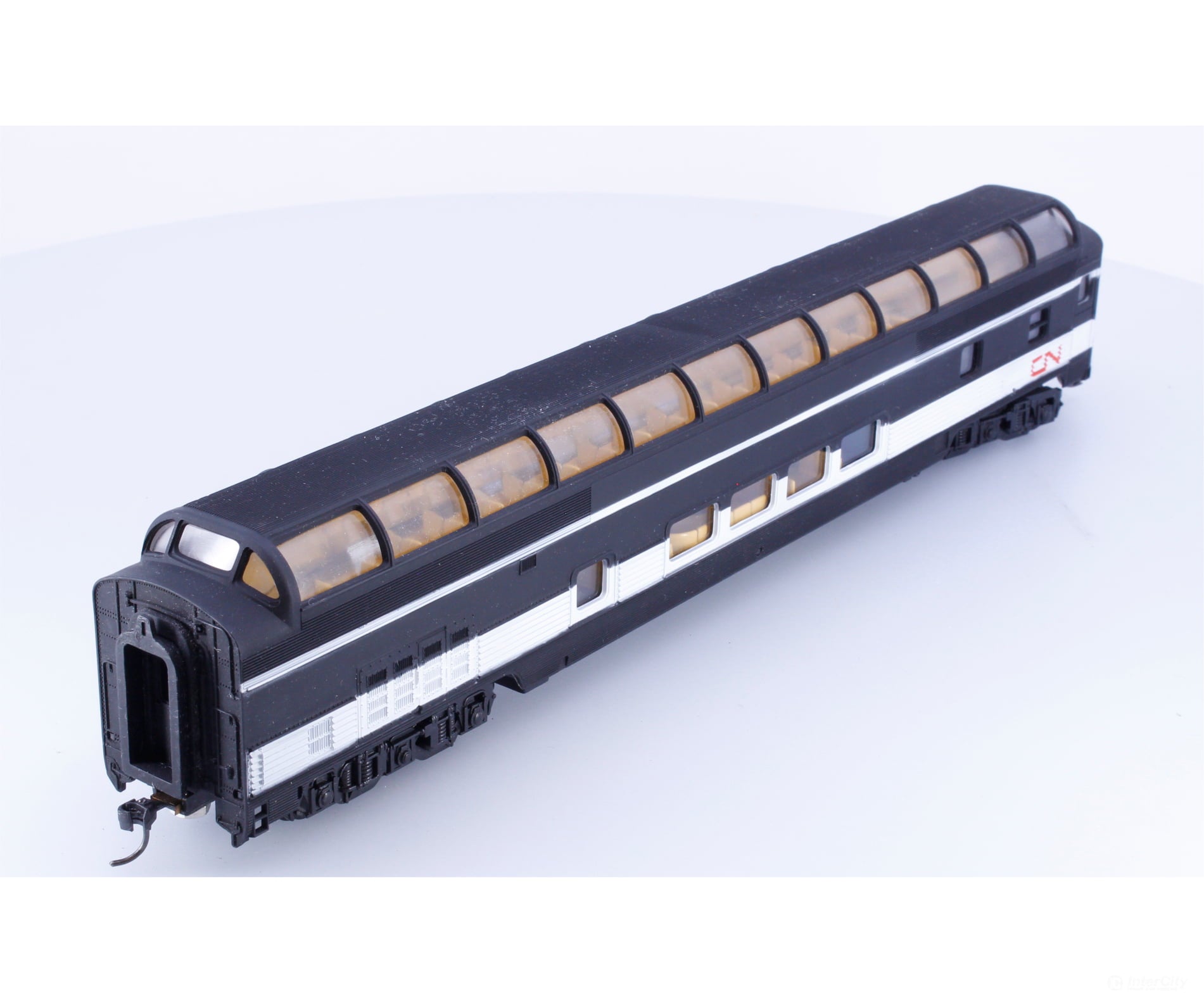 Bachmann 1253 HO 85’ Full Domed Passenger Car Canadian National (CN) - Passenger Cars