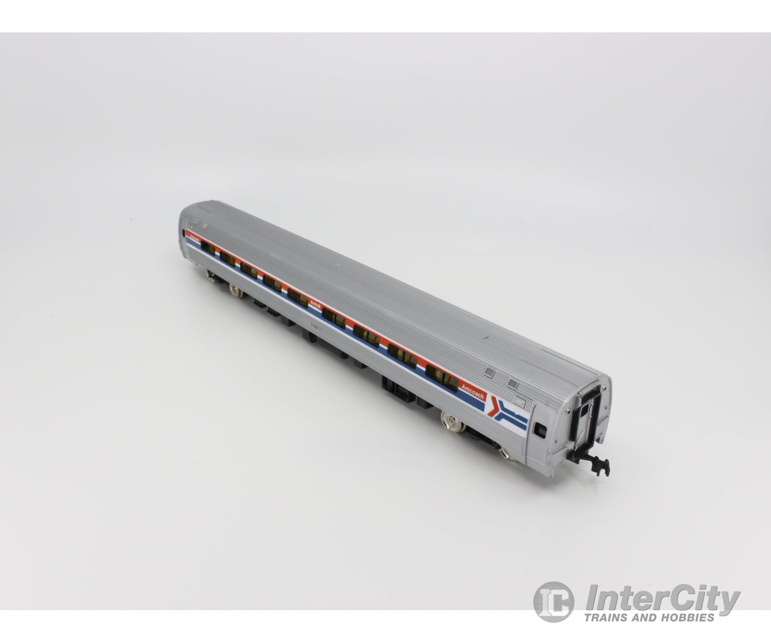 Bachmann 1302 Ho 85’ Budd Fleet Coach Lighted Passenger Car Amtrak (Amtk) 21134 (2) Cars