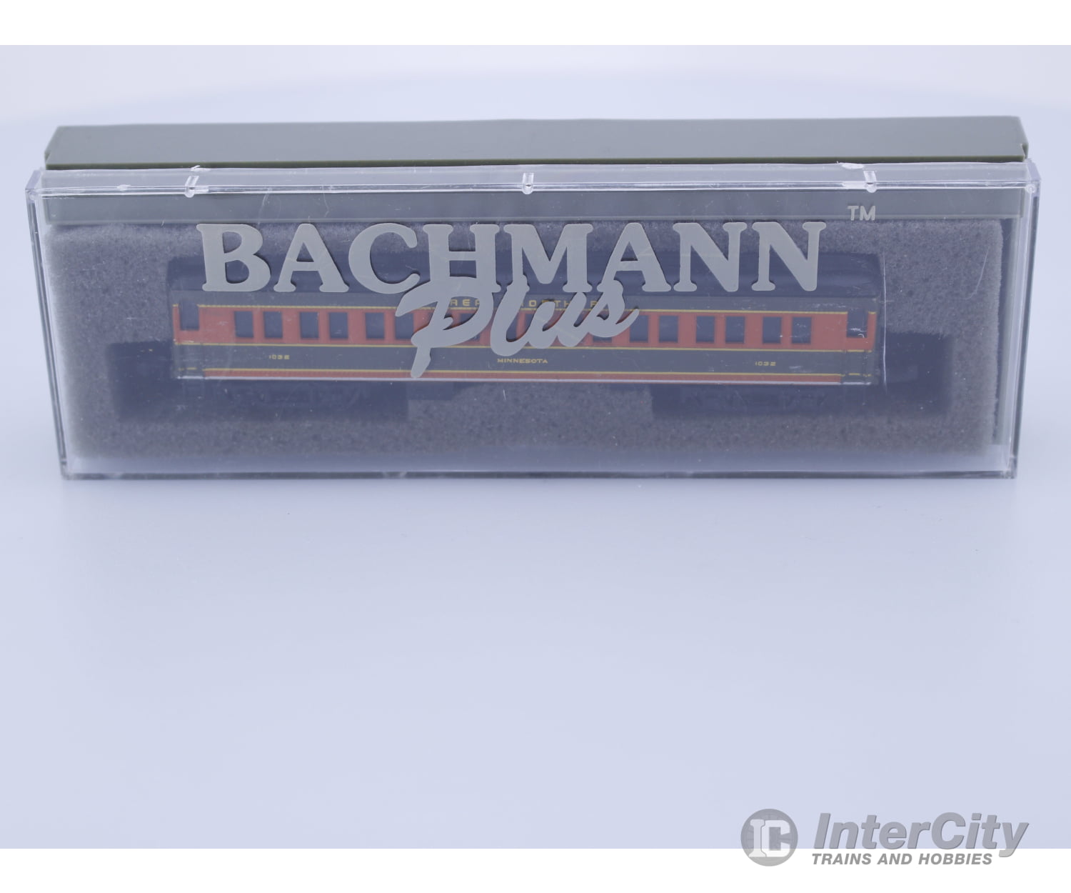 Bachmann 13064 N Passenger Coach Minnesota Lighted Great Northern (GN) 1032 Passenger Cars