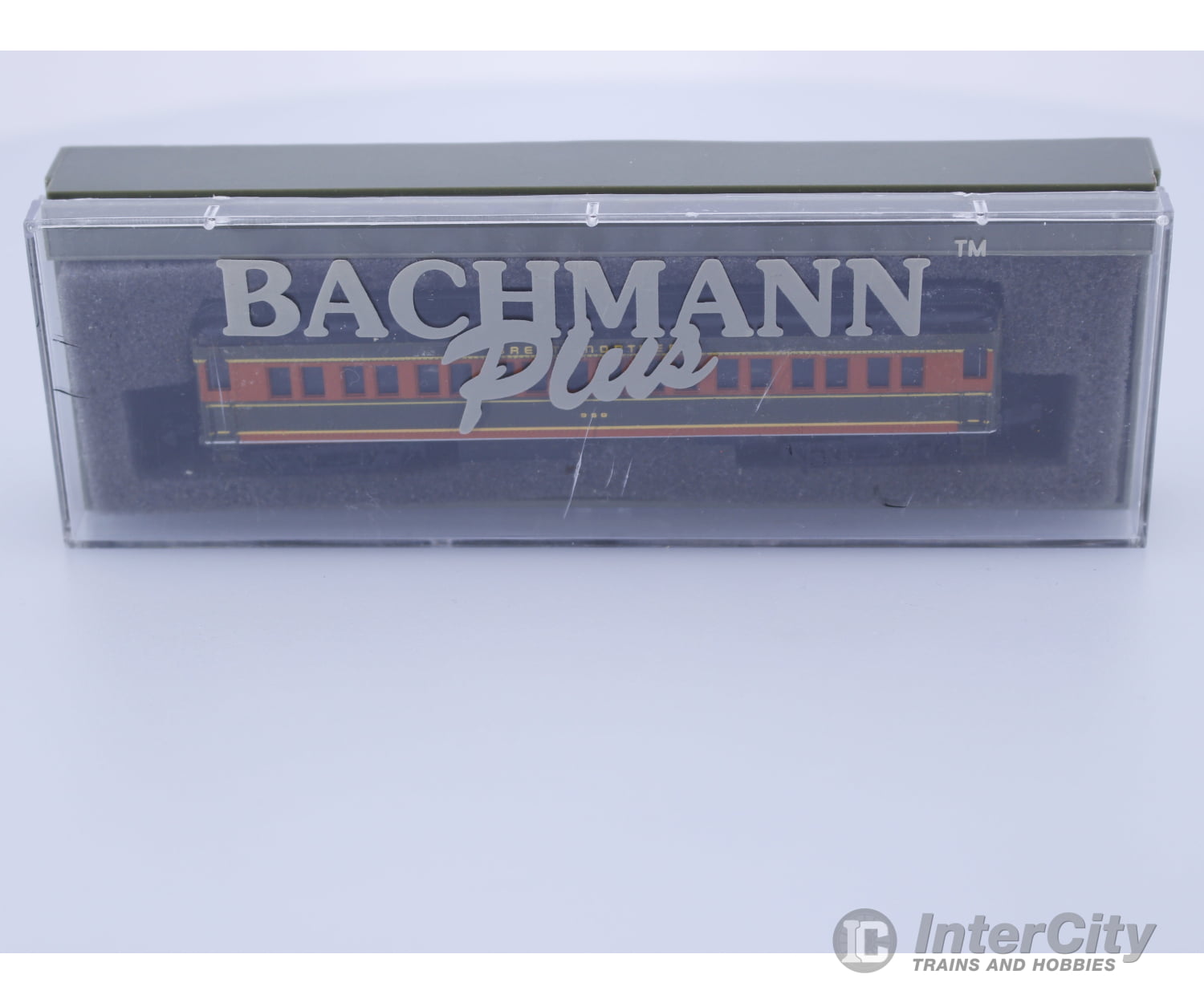 Bachmann 13065 N Passenger Coach Lighted Great Northern (GN) 958 Passenger Cars