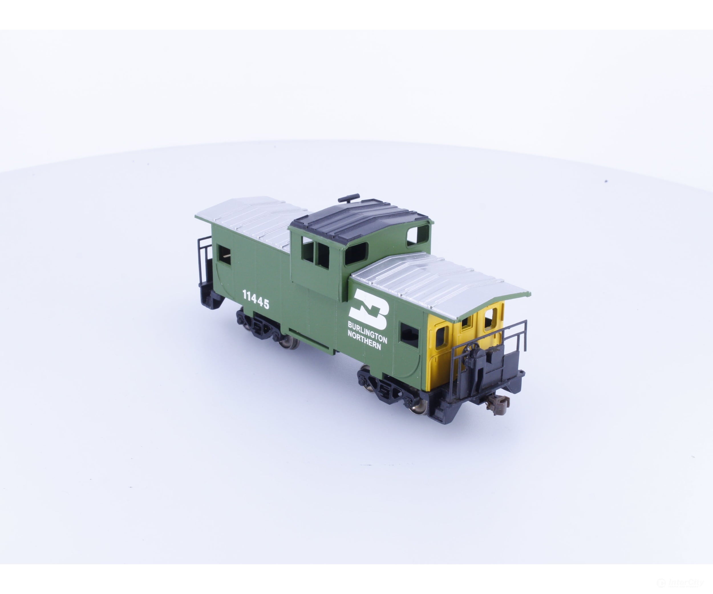Bachmann 17703 HO 36’ Wide Vision Caboose Burlington Northern (BN) 11445 - Freight Cars