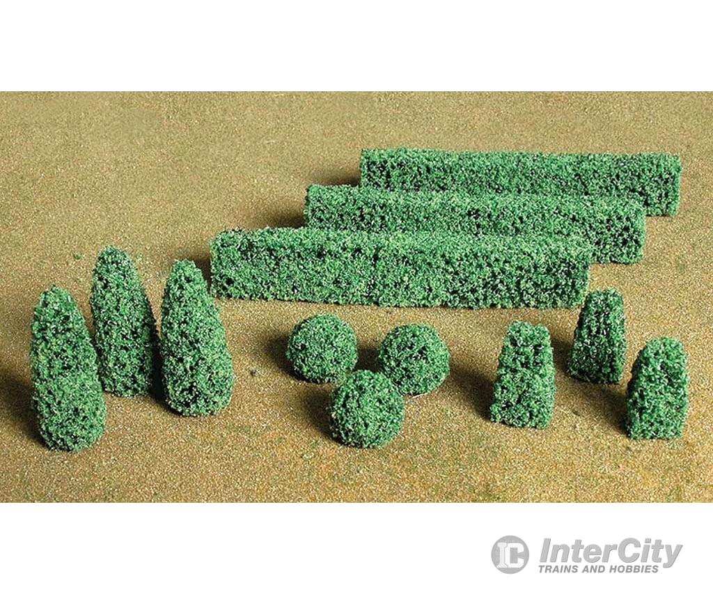 Bachmann 32504 Boxwood Plants -- Assorted Pkg(20) Other Scenery