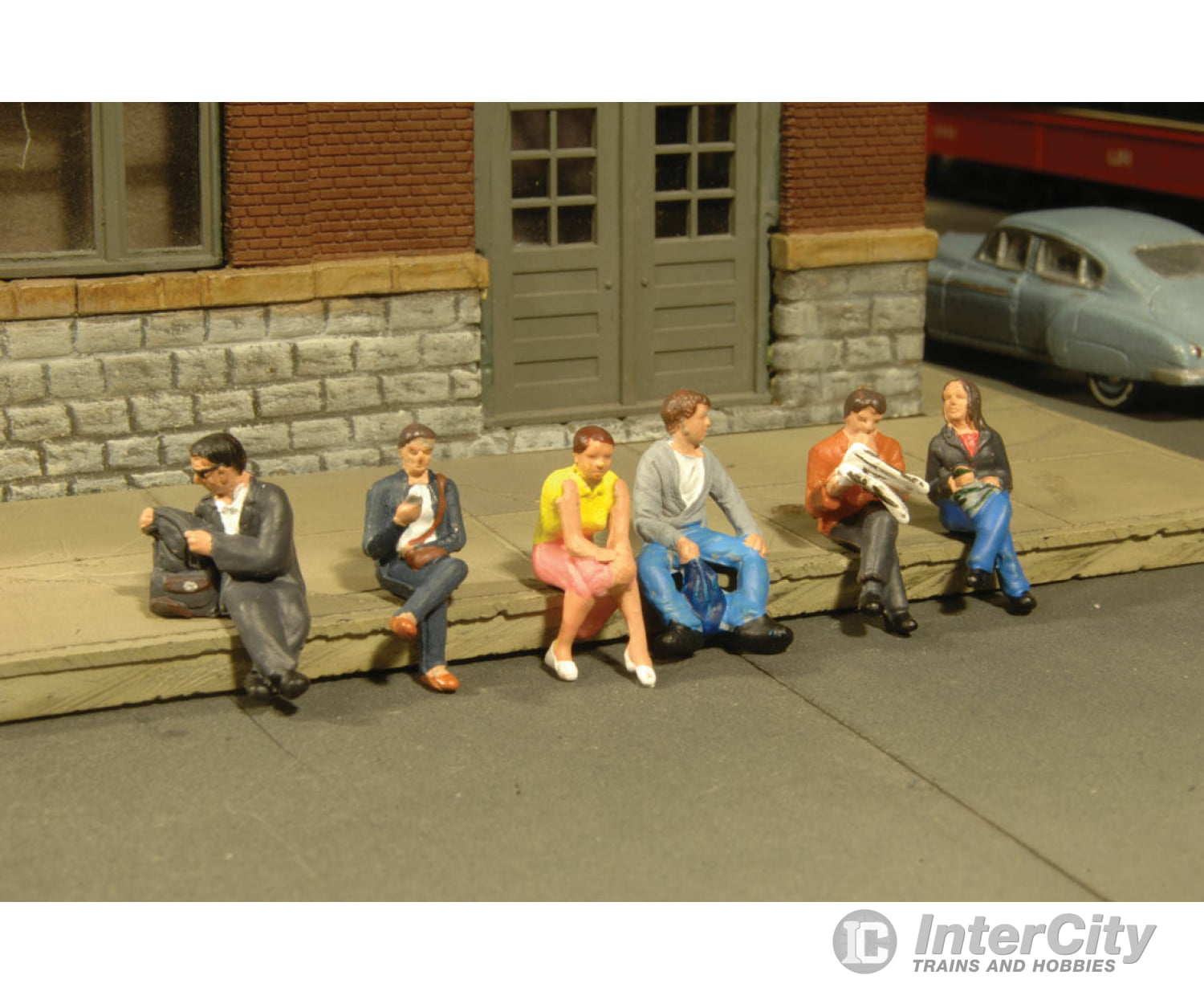 Bachmann 33111 Seated Passengers - Scenescapes(Tm) -- Pkg(6) Figures