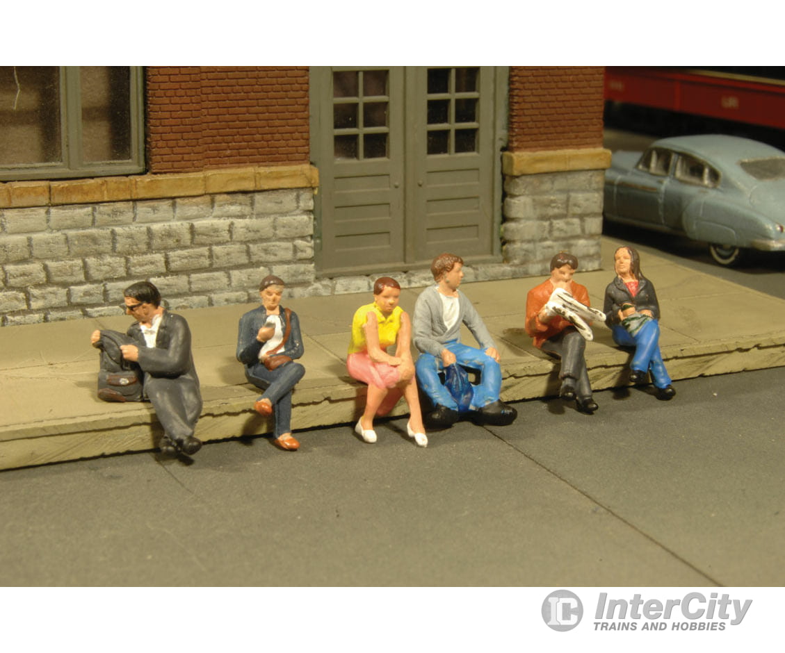 Bachmann 33111 Seated Passengers - Scenescapes(Tm) -- Pkg(6) Figures