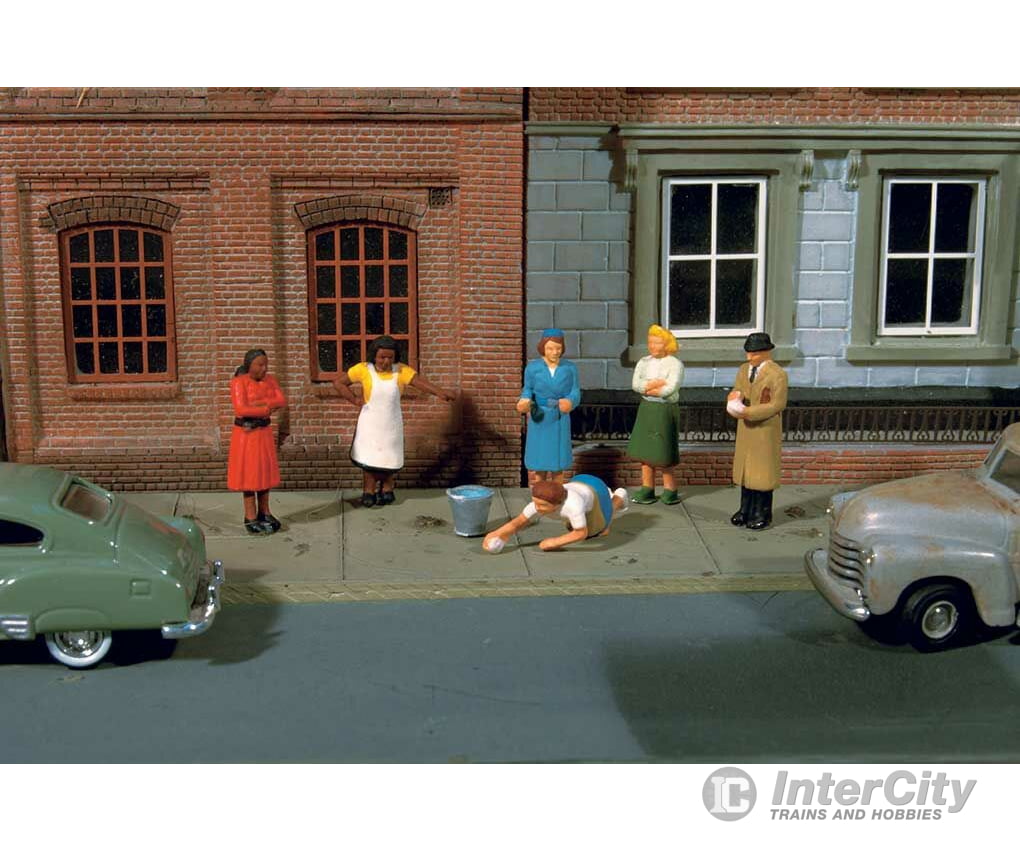 Bachmann 33117 Sidewalk People - Scenescapes(Tm) -- Pkg(6) Figures