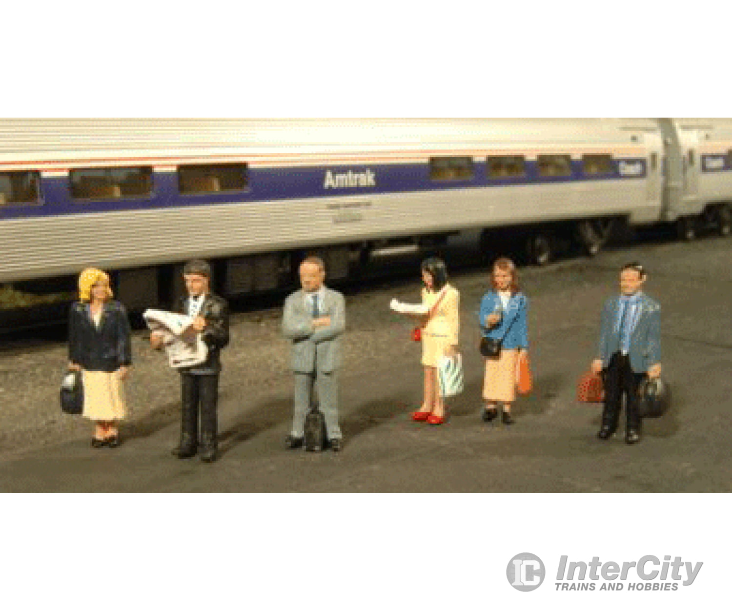 Bachmann 33160 Standing Platform Passengers - Scenescapes(Tm) -- Pkg(6) Figures