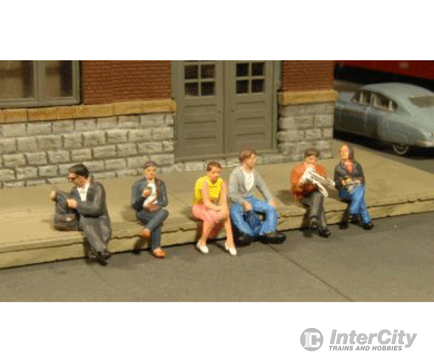 Bachmann 33161 Platform Passengers - Scenescapes(Tm) Pkg(6) -- Seated Figures