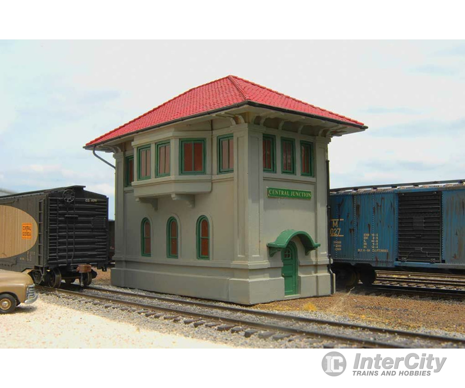 Bachmann 35114 Central Junction Concrete Switch (Interlocking) Tower - Scene Scapes(R) -- 5-3/4 X