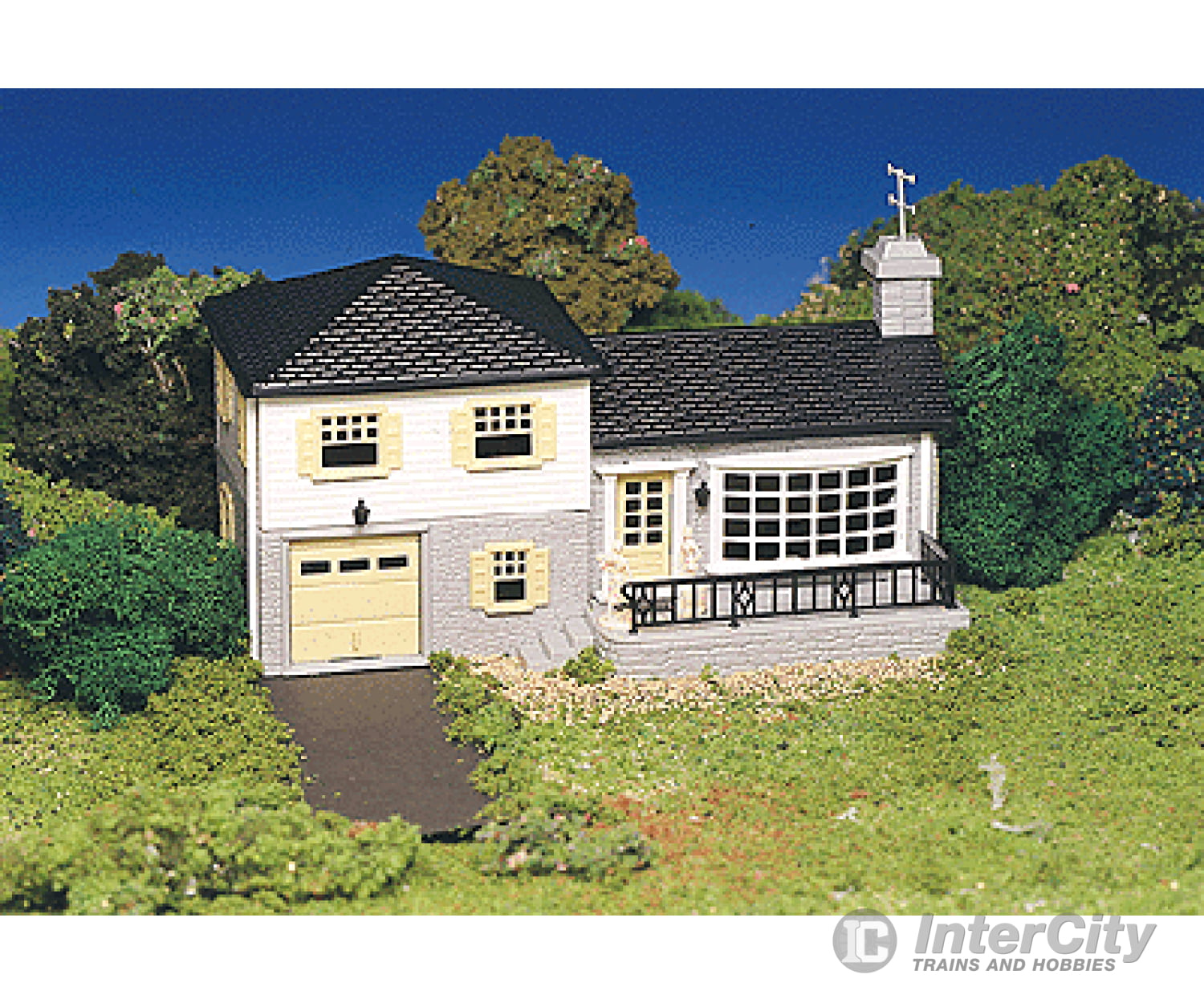 Bachmann 45213 Plasticville Classic Kit - Split-Level House -- 2-7/8 X 6-1/8 7.3 15.5Cm Structures