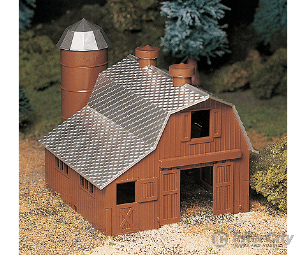 Bachmann 45602 Plasticville U.s.a.(R) Classic Kits -- Dairy Barn Structures