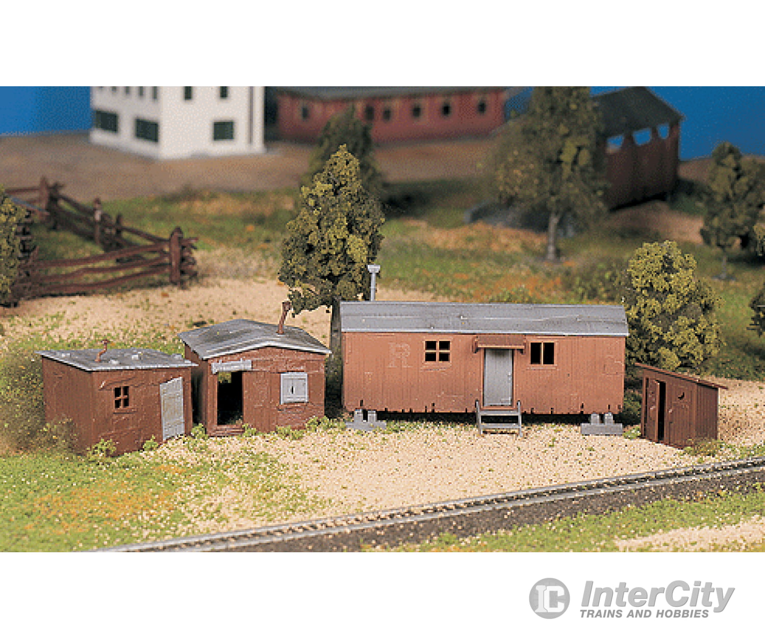 Bachmann 45983 Plasticville U.s.a.(R) Classic Kits -- Hobo Jungle (Two Shacks Boxcar & Outhouse)