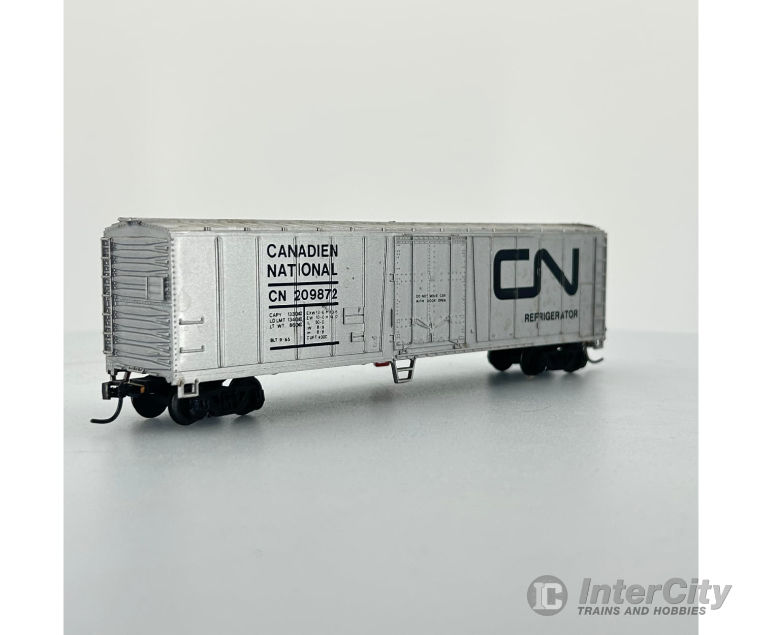 Bachmann 50 Steel Reefer Boxcar Canadian National Cn 209872 Freight Cars