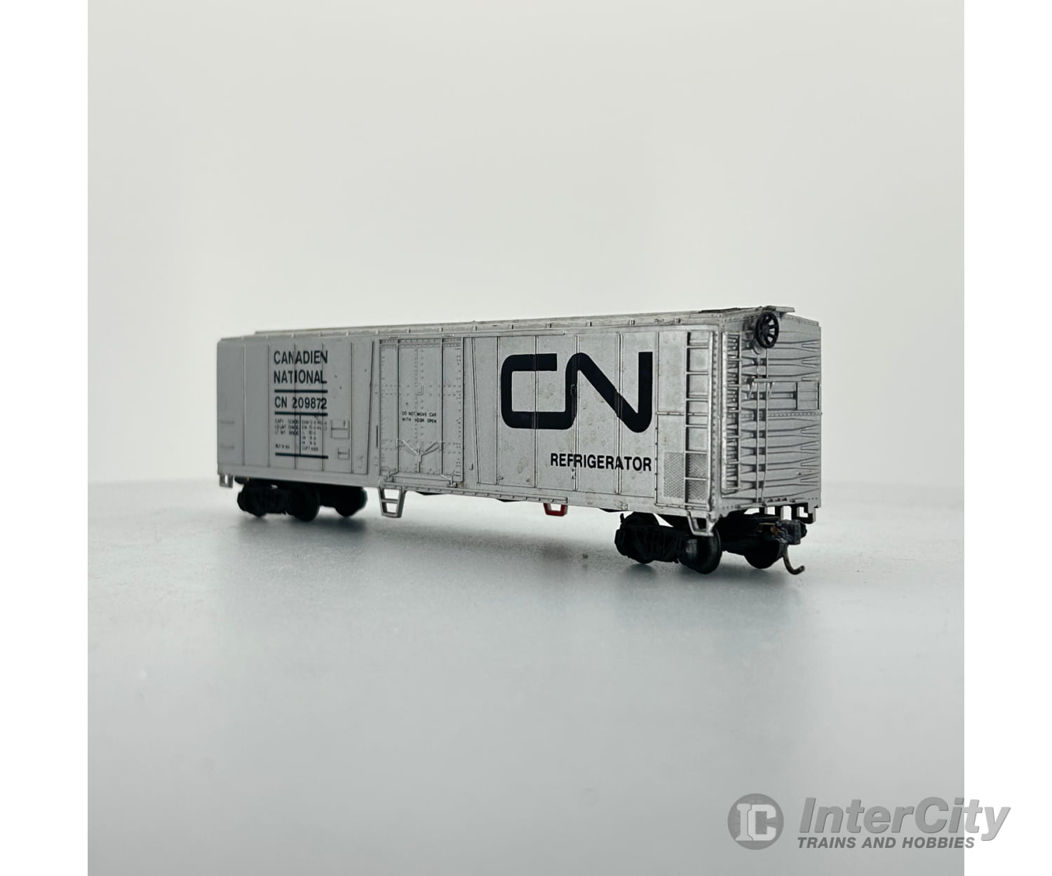 Bachmann 50 Steel Reefer Boxcar Canadian National Cn 209872 Freight Cars