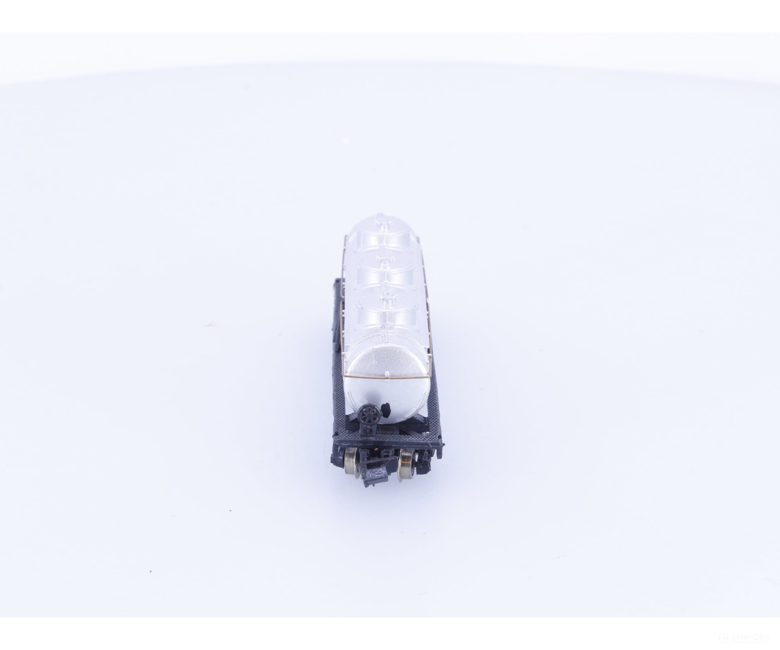 Bachmann 5426 N 42’ 3 Dome Tank Car Mobilgas (SVX) 1442 Freight Cars