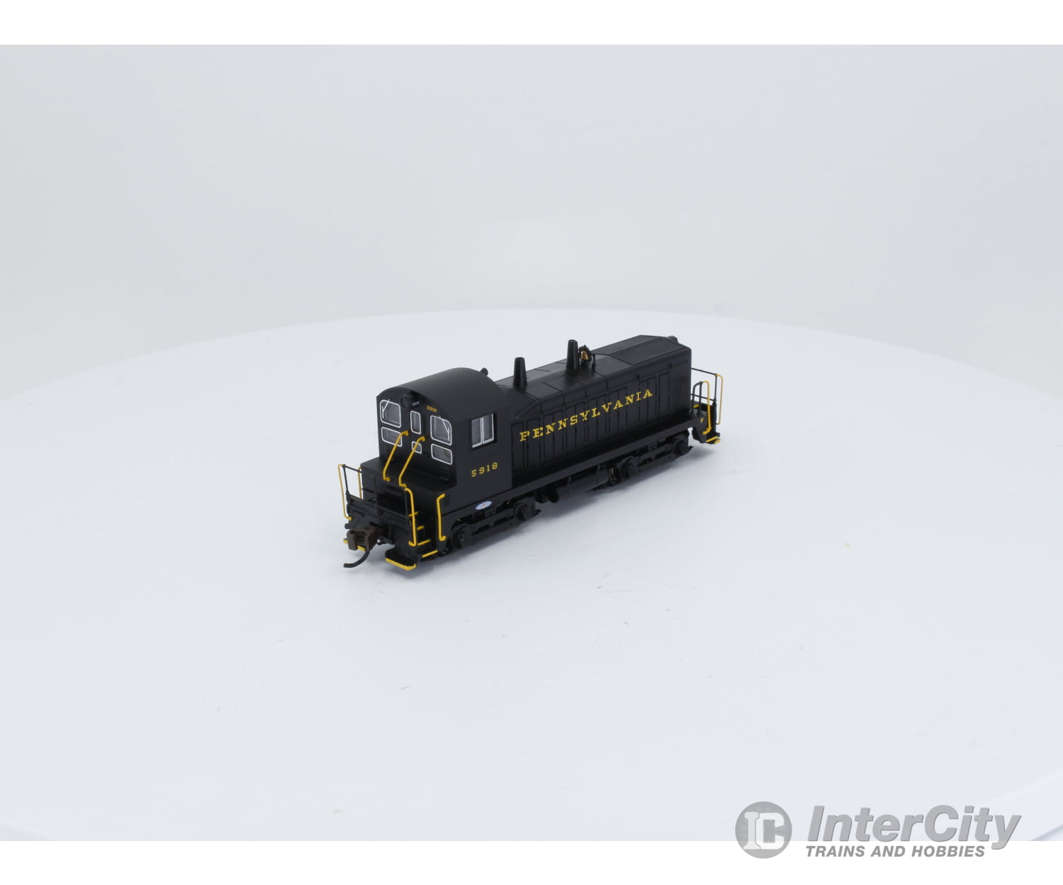 Bachmann 61653 N Nw-2 Switcher Locomotive Pennsylvania (Prr) 5918 Analog Dc Locomotives