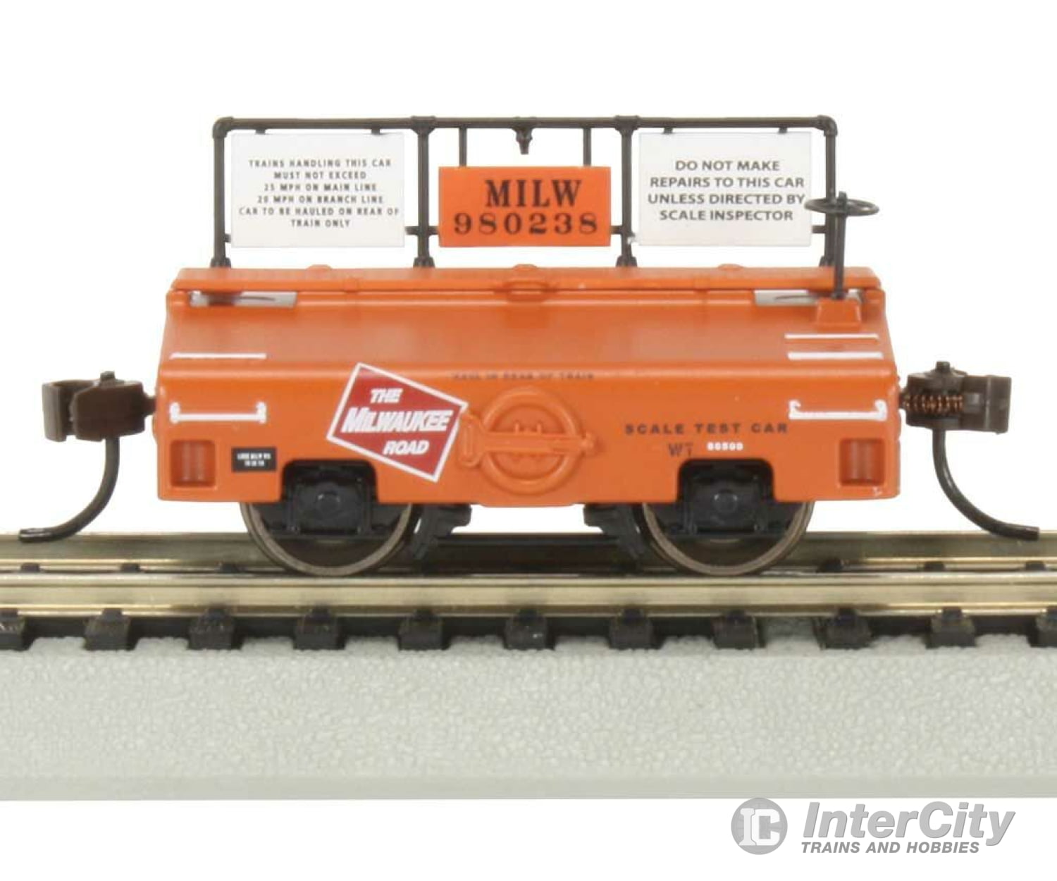 Bachmann 77407 Wood Boxcar (Box Van) - Thomas & Friends(Tm) -- Explosives (Gray Red White) Freight