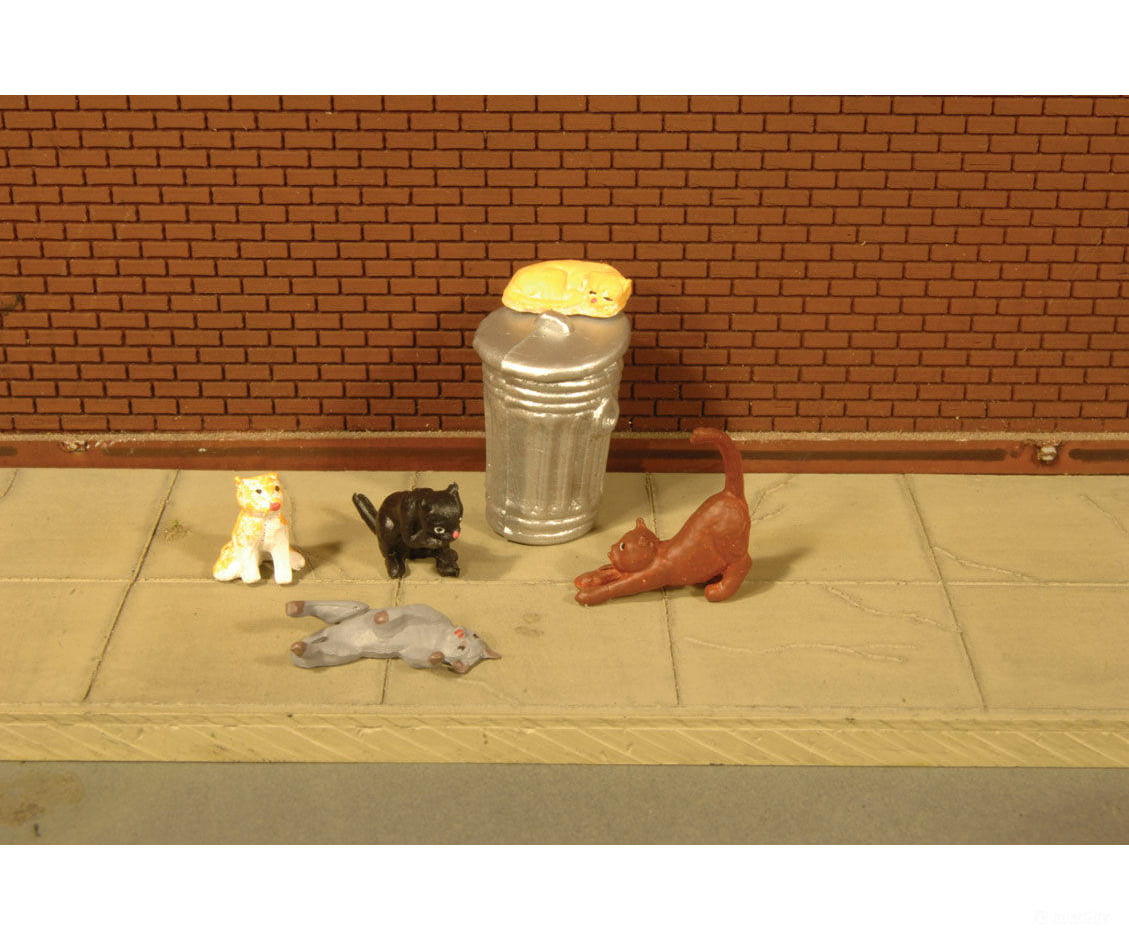 Bachmann 33107 Scenescapes(Tm) Figures -- Cats With Garbage Can Pkg(6)