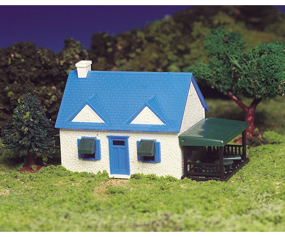 Bachmann 45131 Plasticville Classic Kit - Cape Cod House -- 1-7/8 X 3 4.8 7.5Cm Structures
