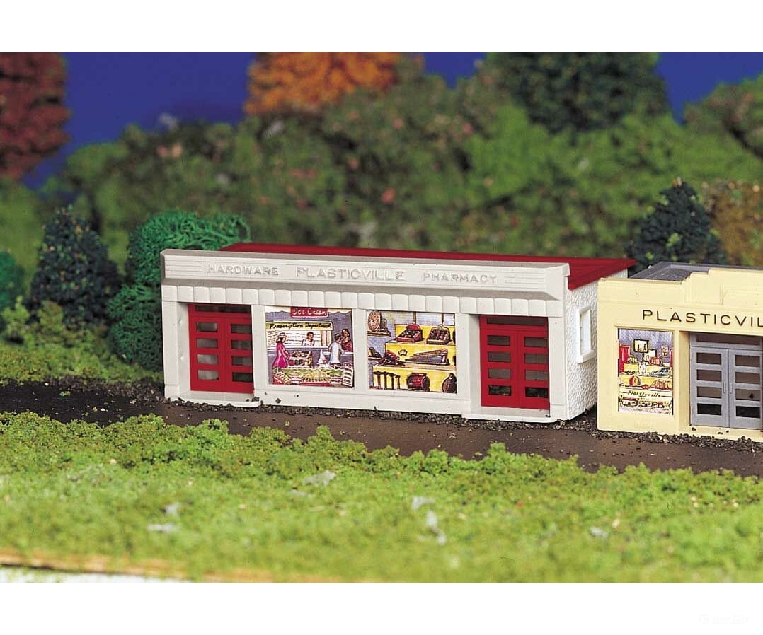 Bachmann 45147 Hardware Store - Plasticville U.s.a. -- Kit (White Red) Structures