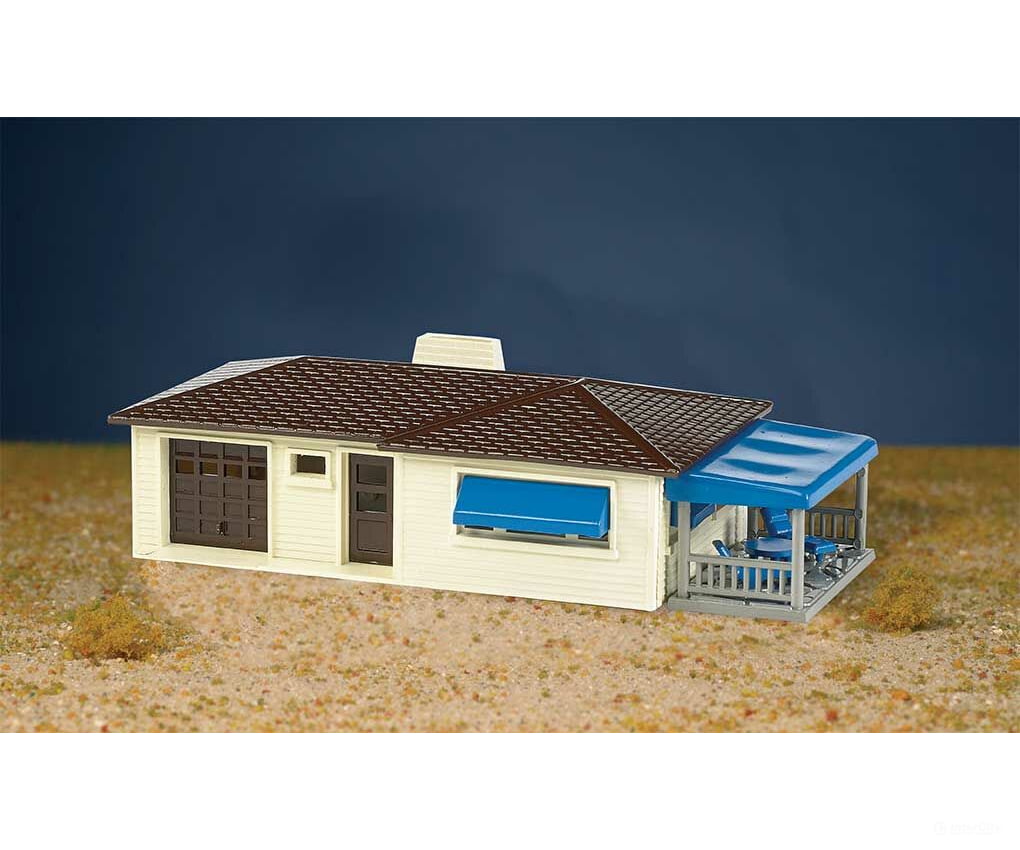 Bachmann 45156 Ranch House -- Kit - 5-1/2 X 1-1/2 2-1/2 14 3.8 6.4Cm Structures