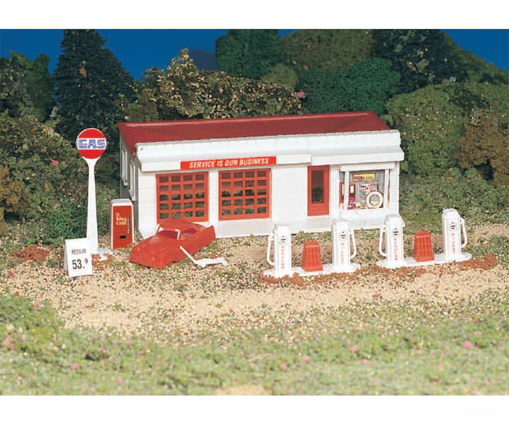 Bachmann 45174 Gas Station - Plasticville -- Kit Structures