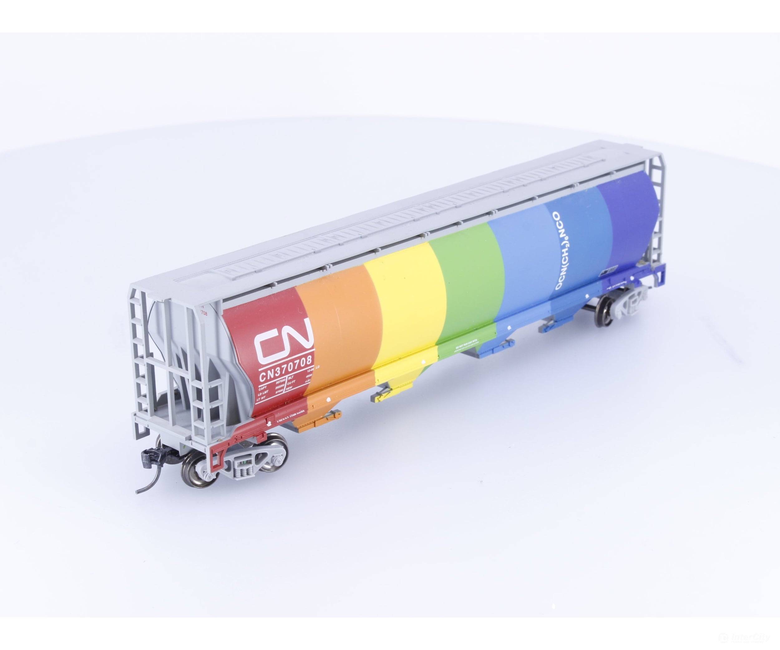 Bachmann HOPCAR HO 4 Bay Cylindrical Hopper Canadian National (CN) 370708 - Freight Cars
