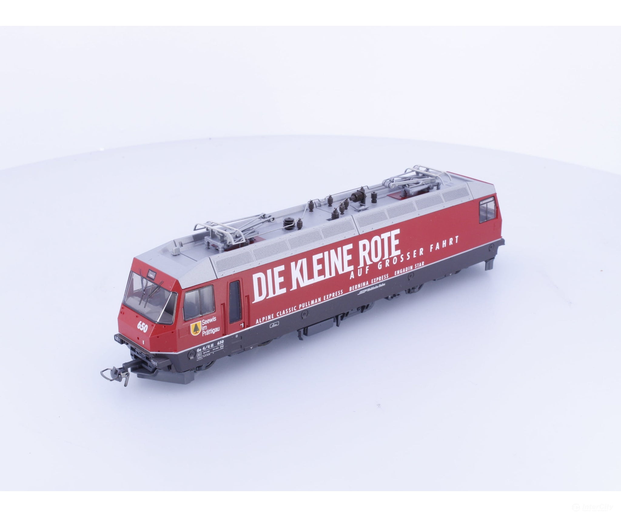 Bemo 1259110 HOm RhB Ge 4/4 III Electric Locomotive Werbelok Die Kleine Rote 650 Analog DC - European Locomotives