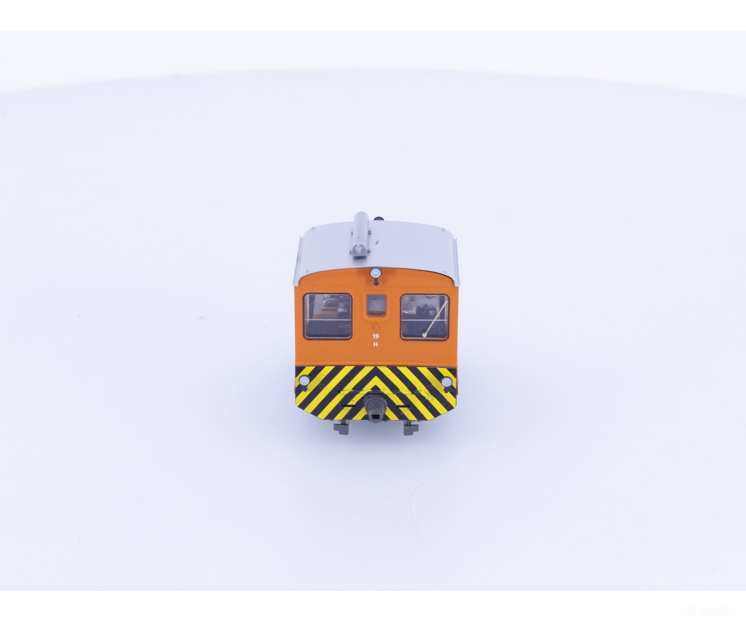 Bemo 1273139 HOm RhB Tm 2/2 Diesel Locomotive Rangiertraktor 19 Analog DC - European Locomotives