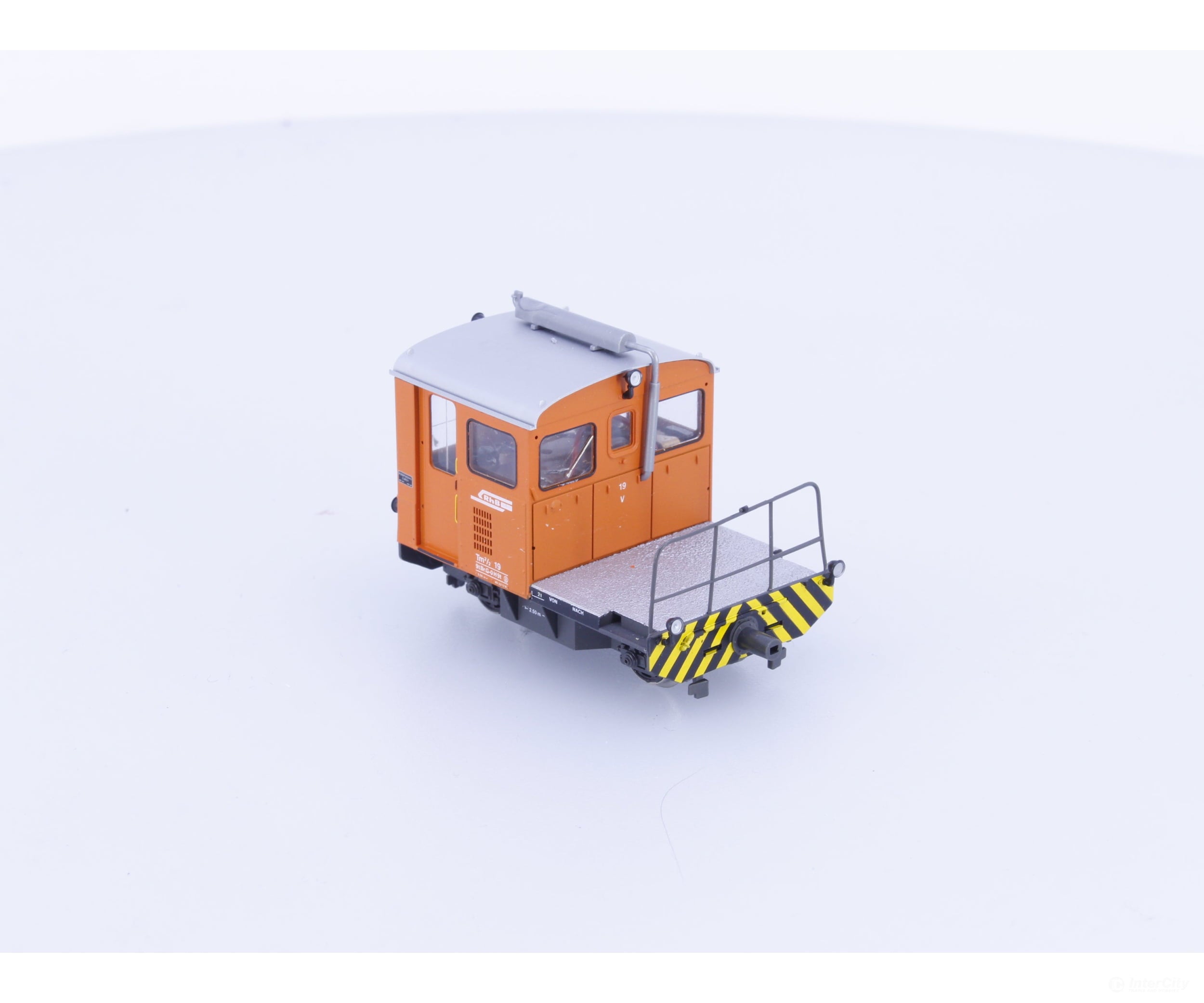 Bemo 1273139 HOm RhB Tm 2/2 Diesel Locomotive Rangiertraktor 19 Analog DC - European Locomotives