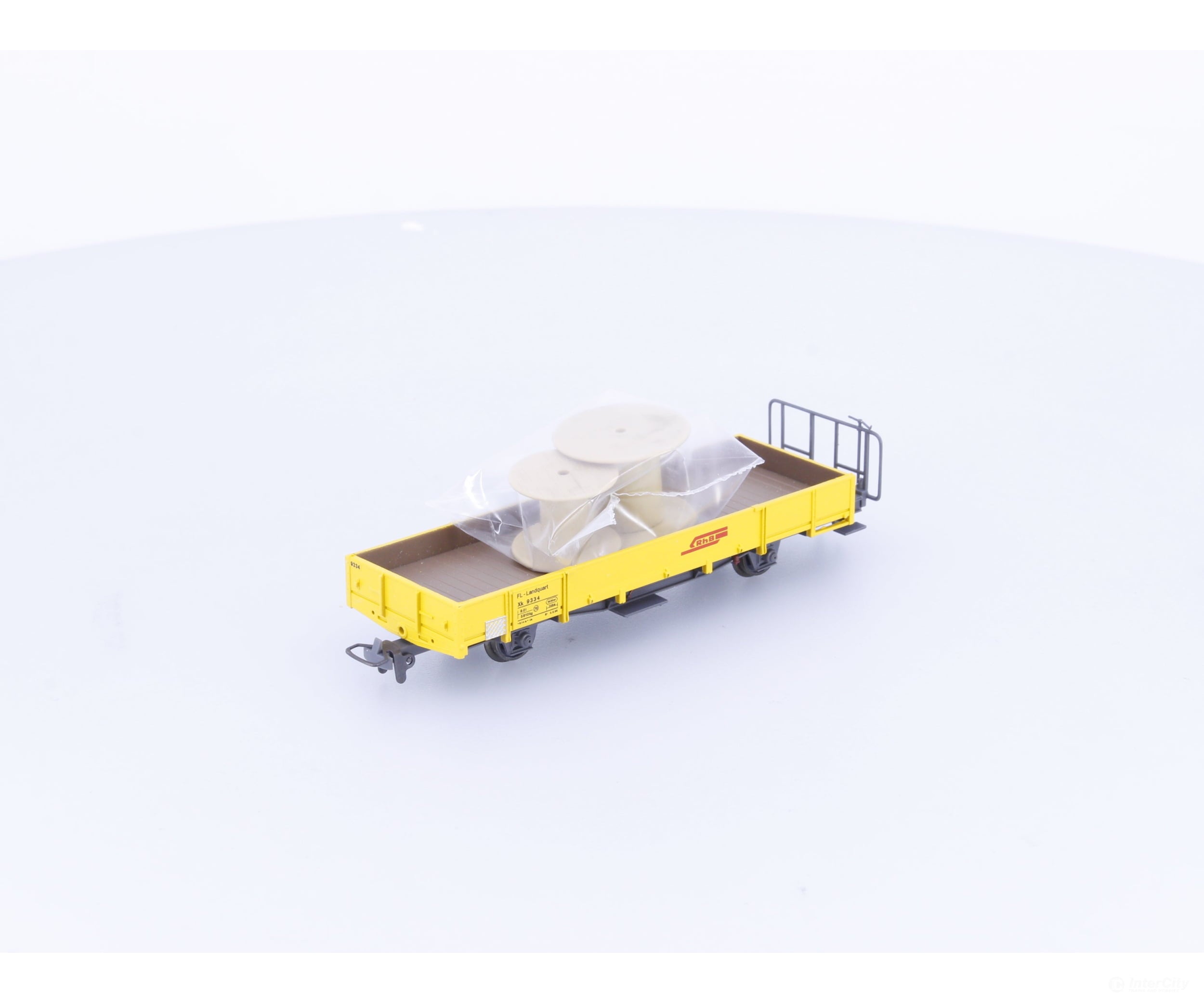 Bemo 2268104 HOm RhB Low Side Flat Car with Load Xk9334 - European Freight Cars