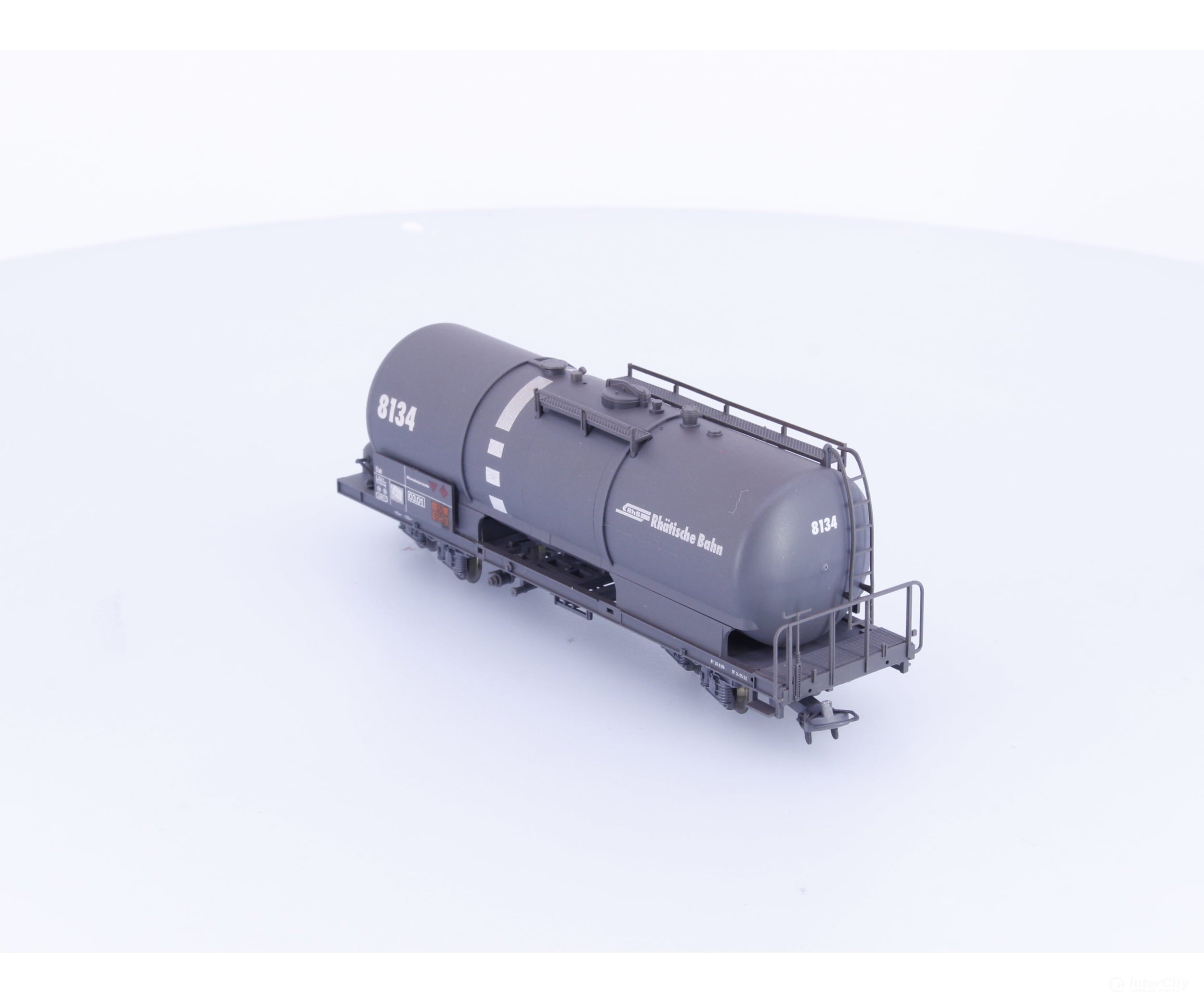Bemo 2285134 HOm RhB Tank Car Uah 8134 - European Freight Cars