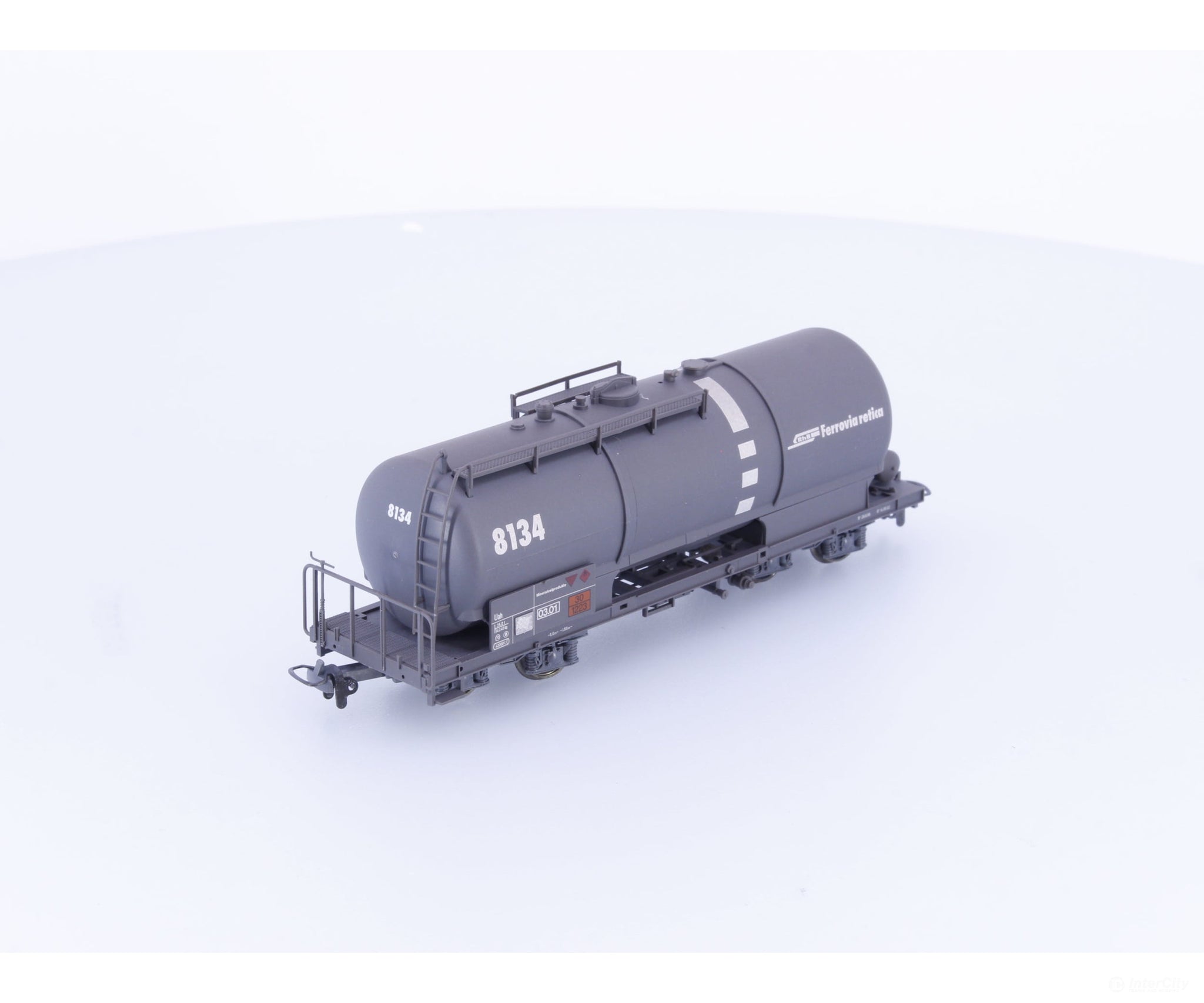 Bemo 2285134 HOm RhB Tank Car Uah 8134 - European Freight Cars